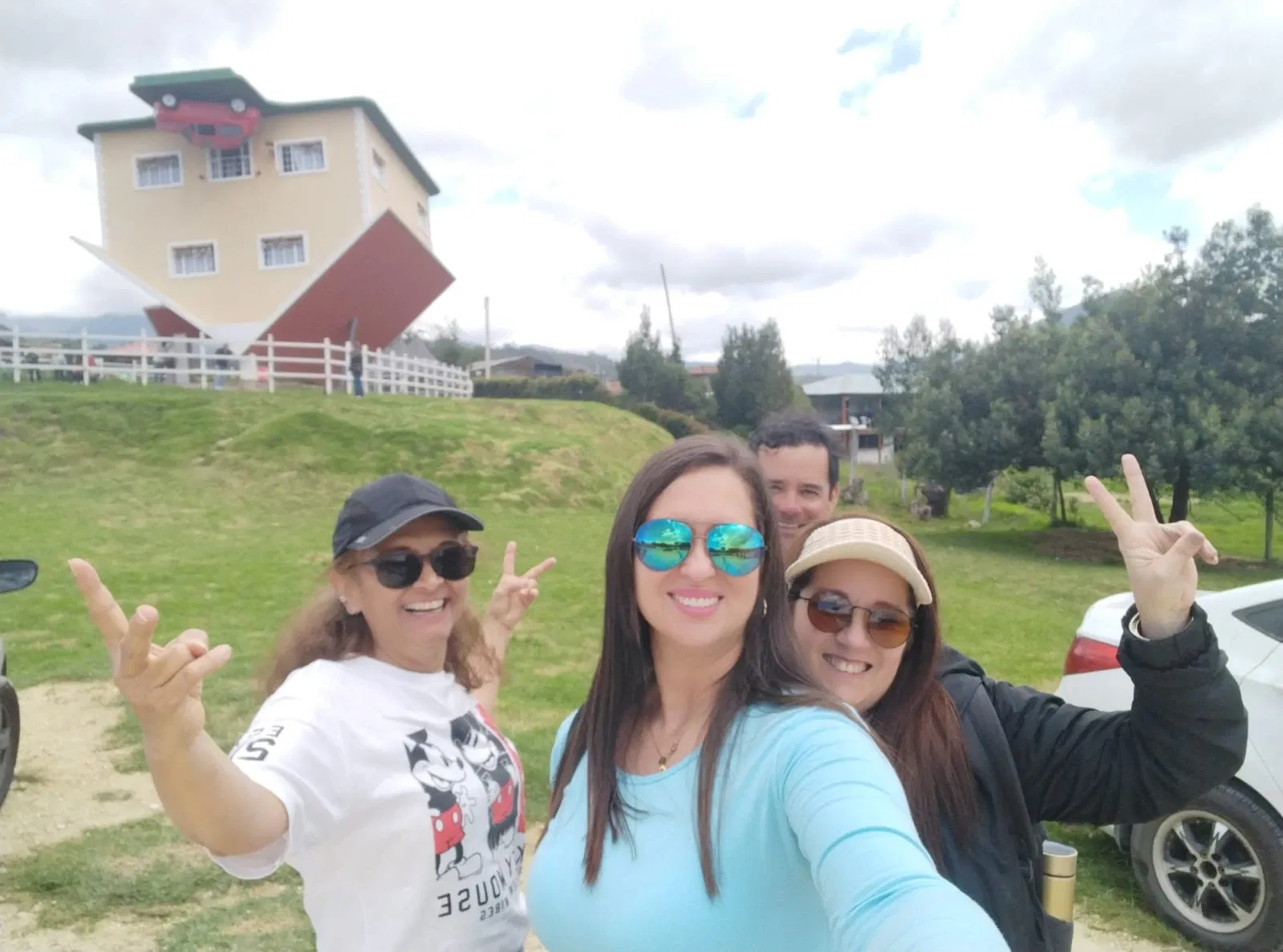 SOihgek3X2xAULF7_1000451591.webp
