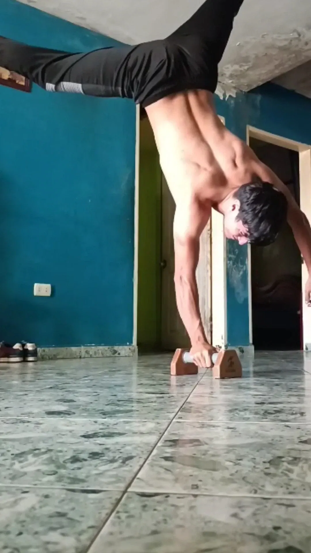 NBTd3XVAUoQ7YSas_1000323706.webp