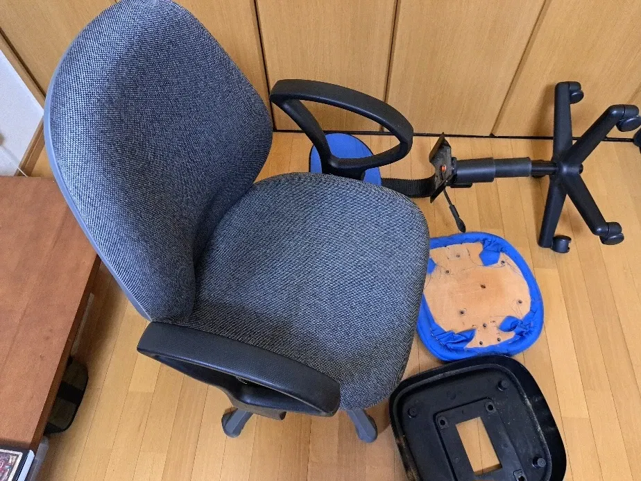 md0FrtUIQygavdWB_chair2.webp