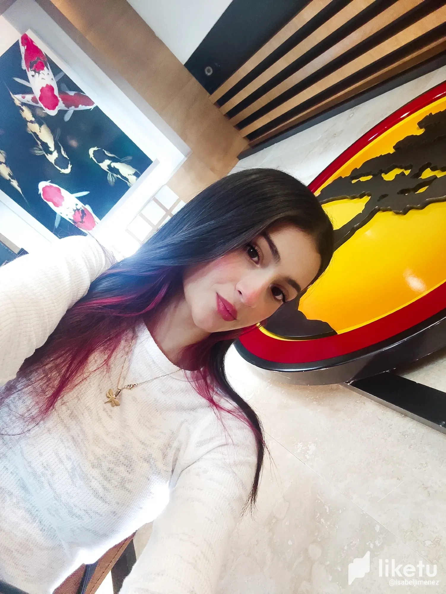 cln9g1lzl04jx9ysz8r9h9rmz_1000245371.webp