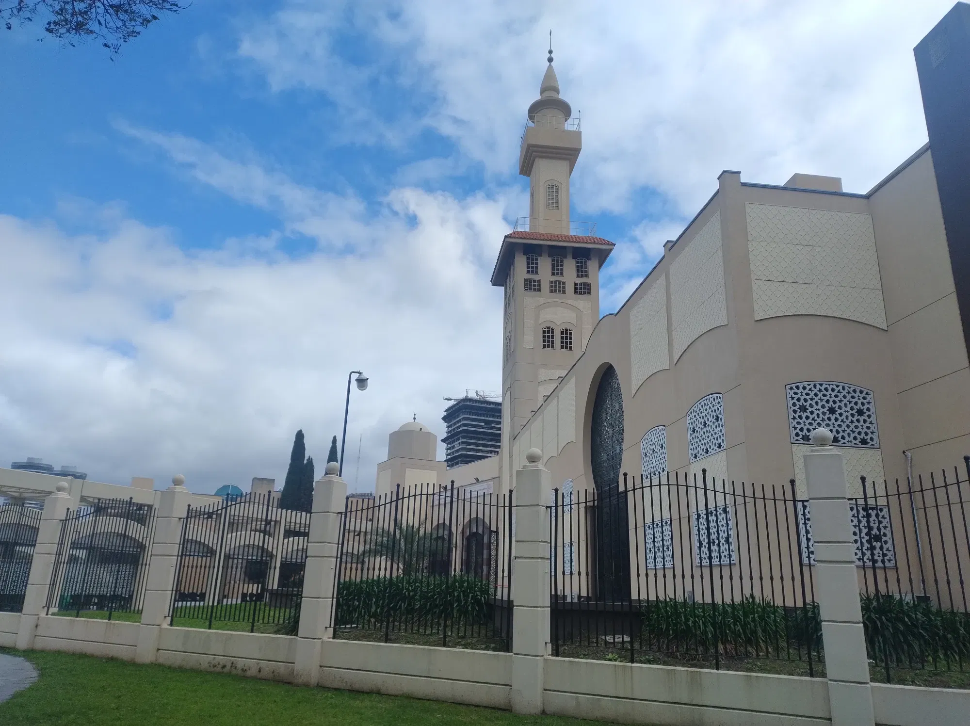 BjqeyGksA68MJkF4_1000245728.webp