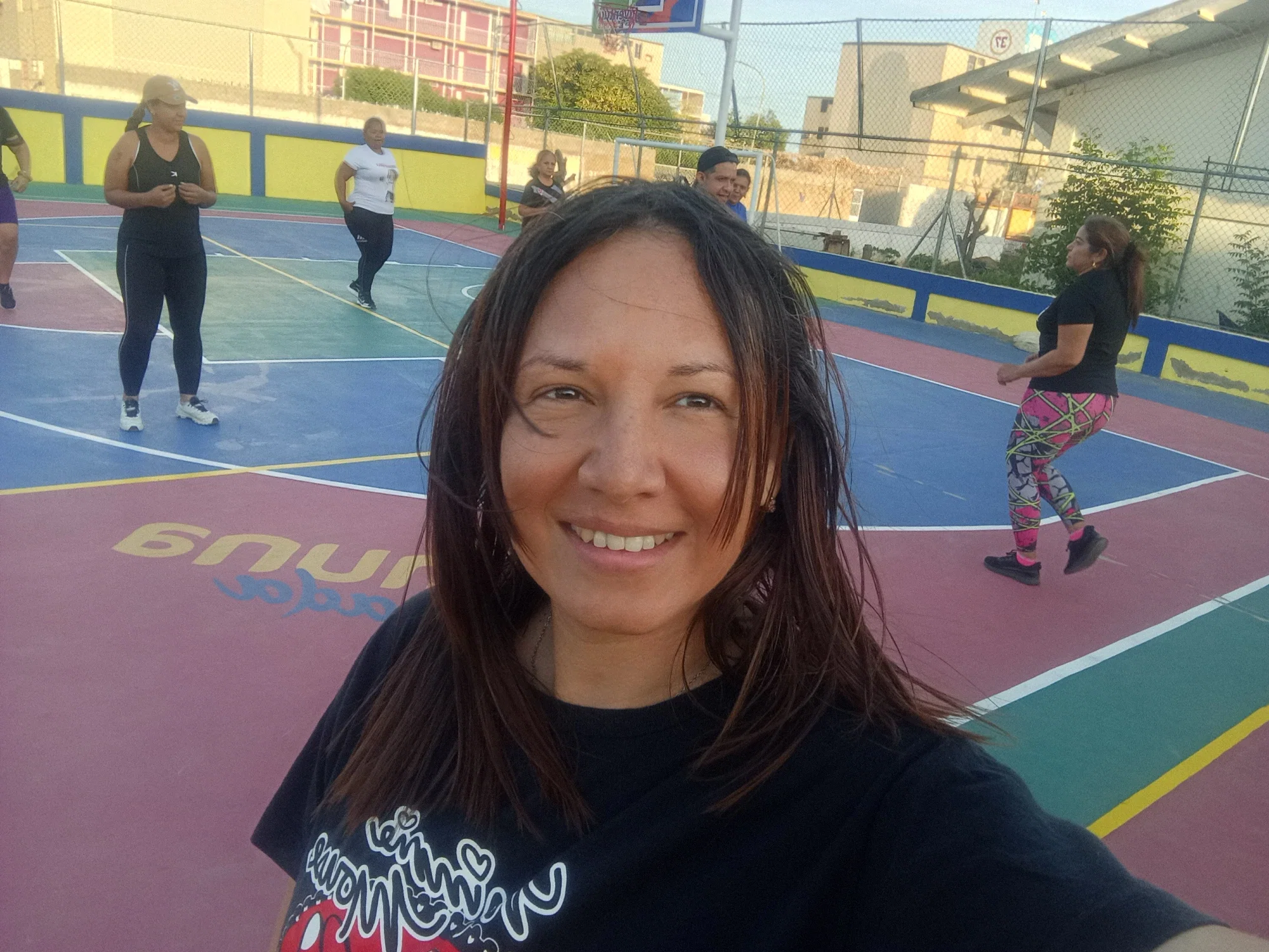 [Eng-Esp] Bailoterapia y Gratis 