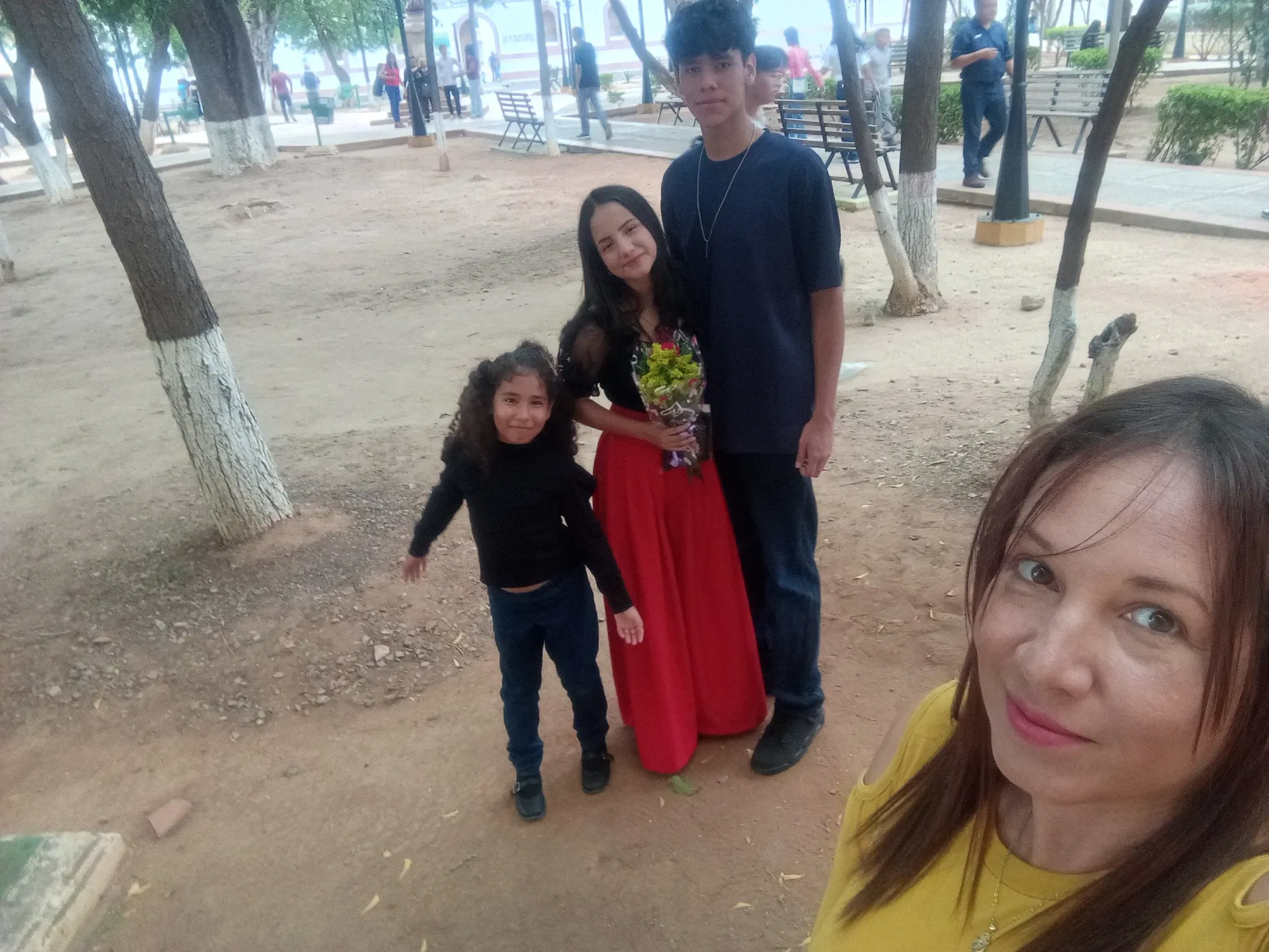 HsE2csHRIqFx6nPz_1000626857.webp
