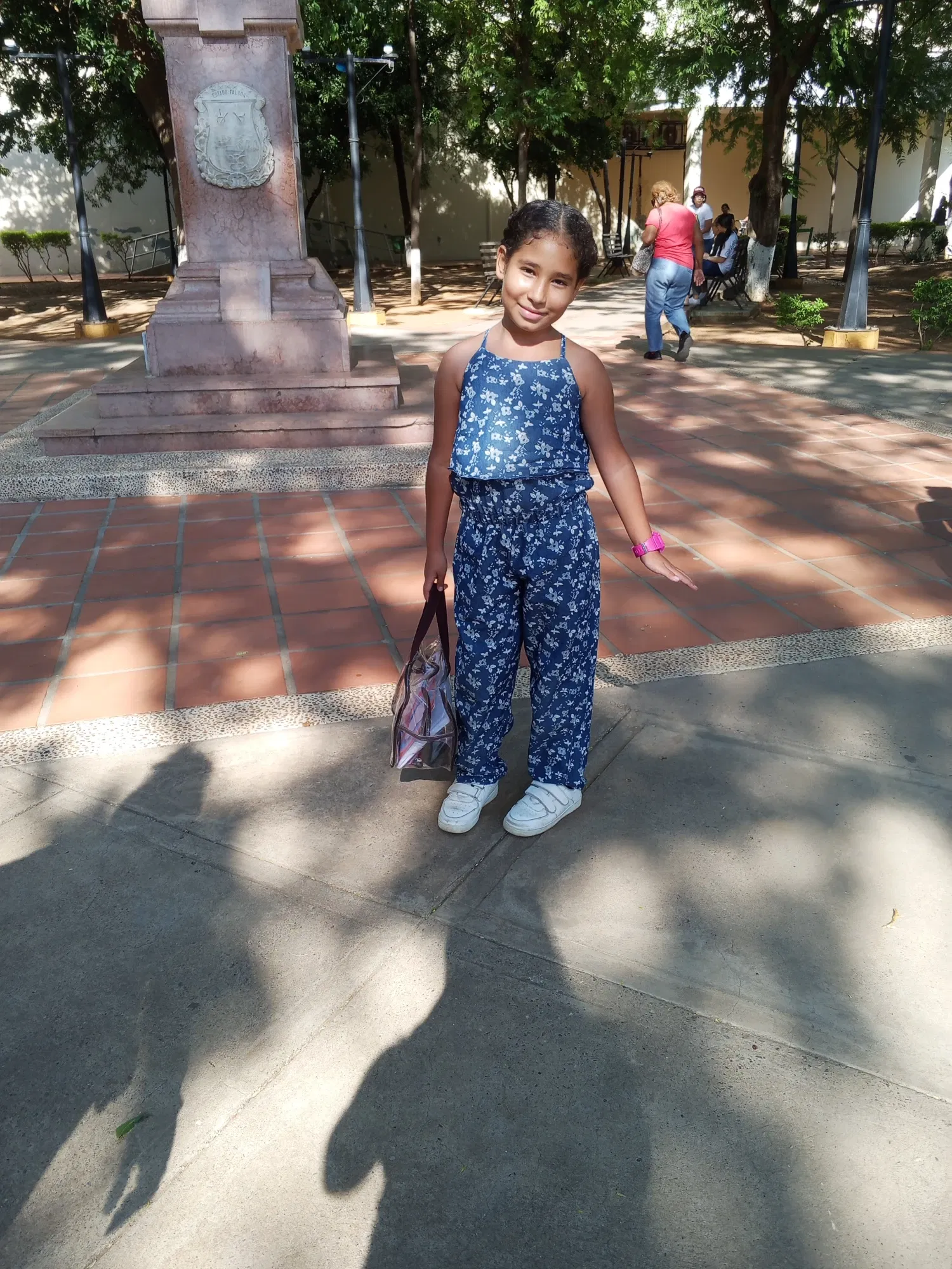 Rv2x201nUsfcfTJG_1000640234.webp