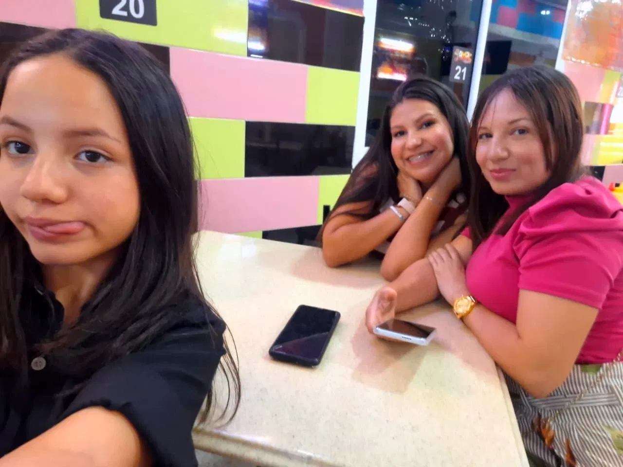 UBKIjkhs3PIRroxH_1000141543.webp