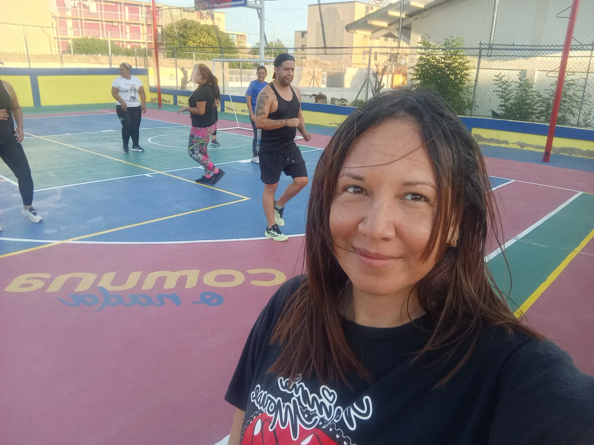 [Eng-Esp] Bailoterapia y Gratis 