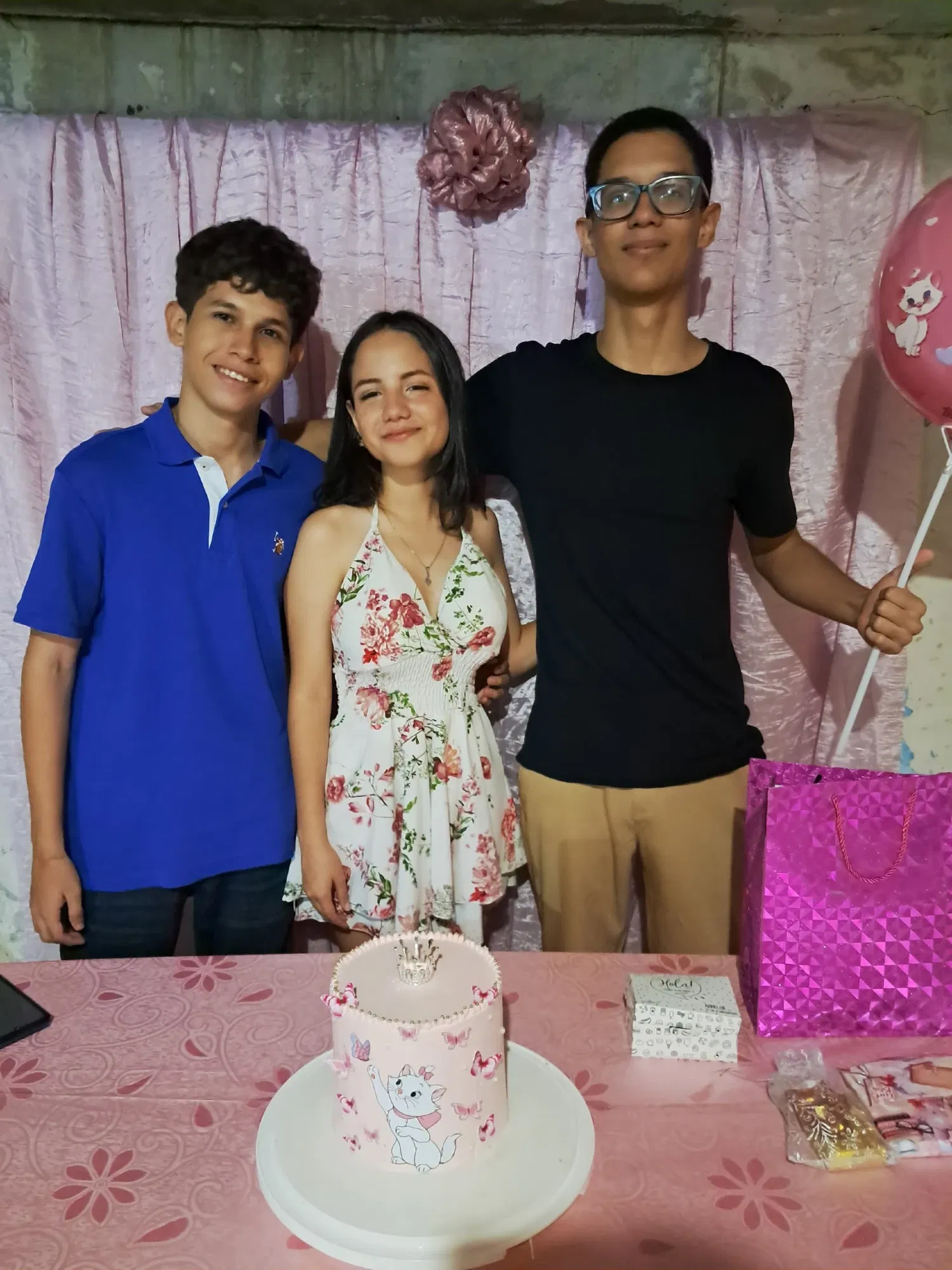 xmpVLBItGlgRbLEJ_1000539157.webp