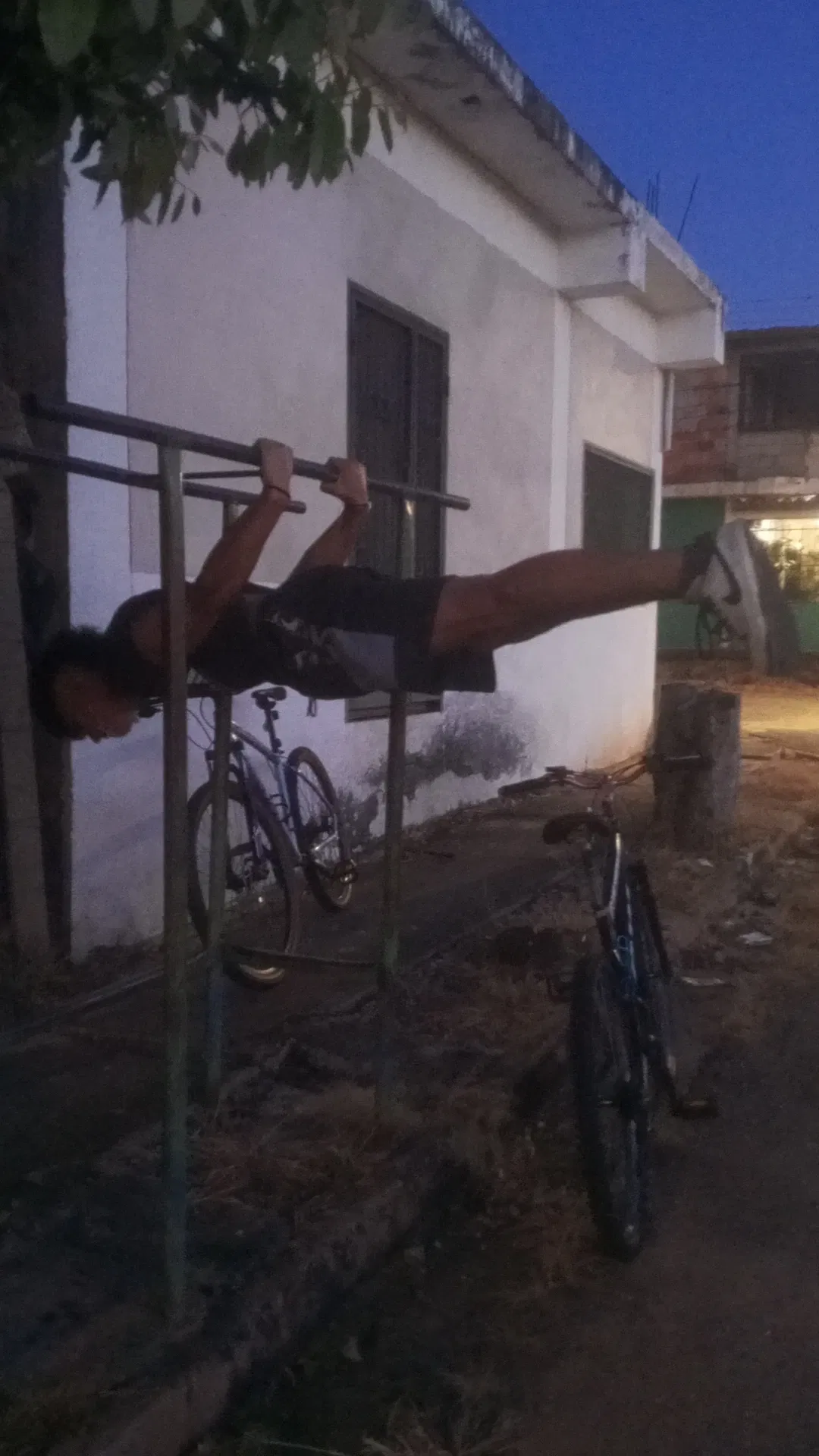 VFUWabWqrQdmoZp3_1000541952.webp