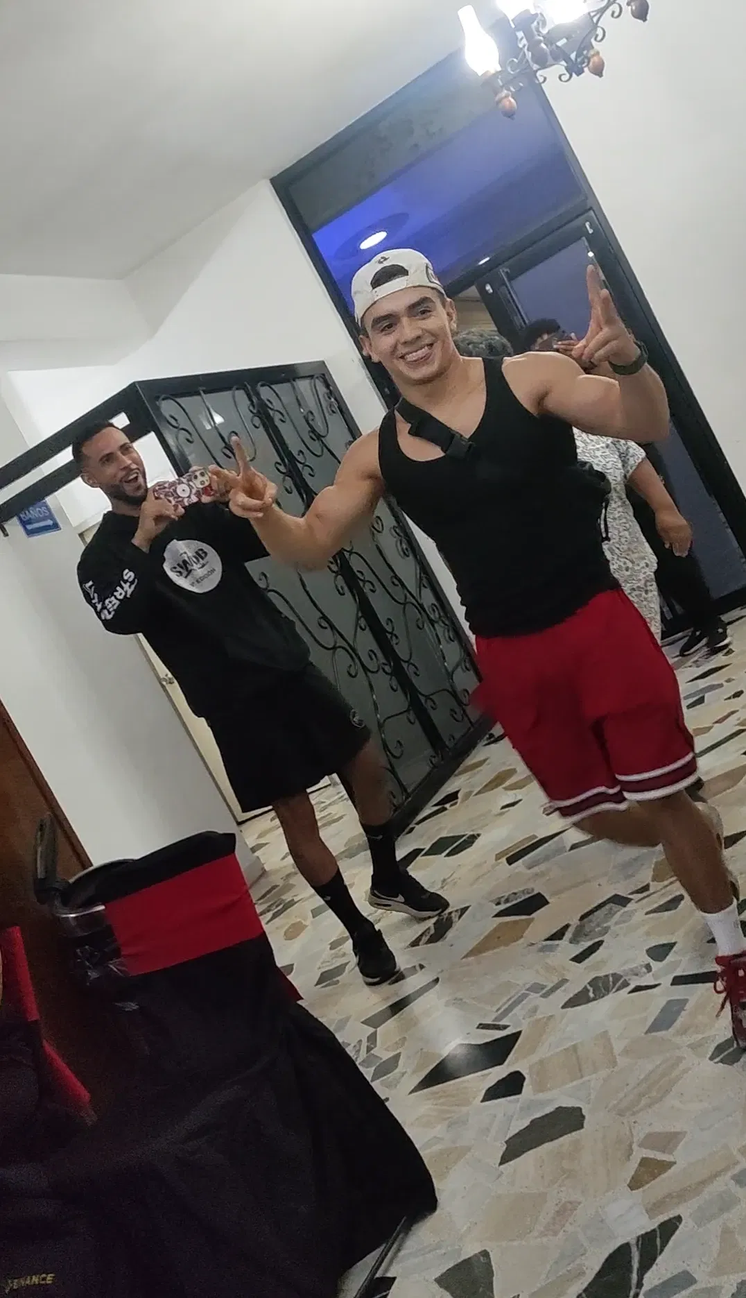 tZGV5t9zmuYoT8g3_1000528349.webp