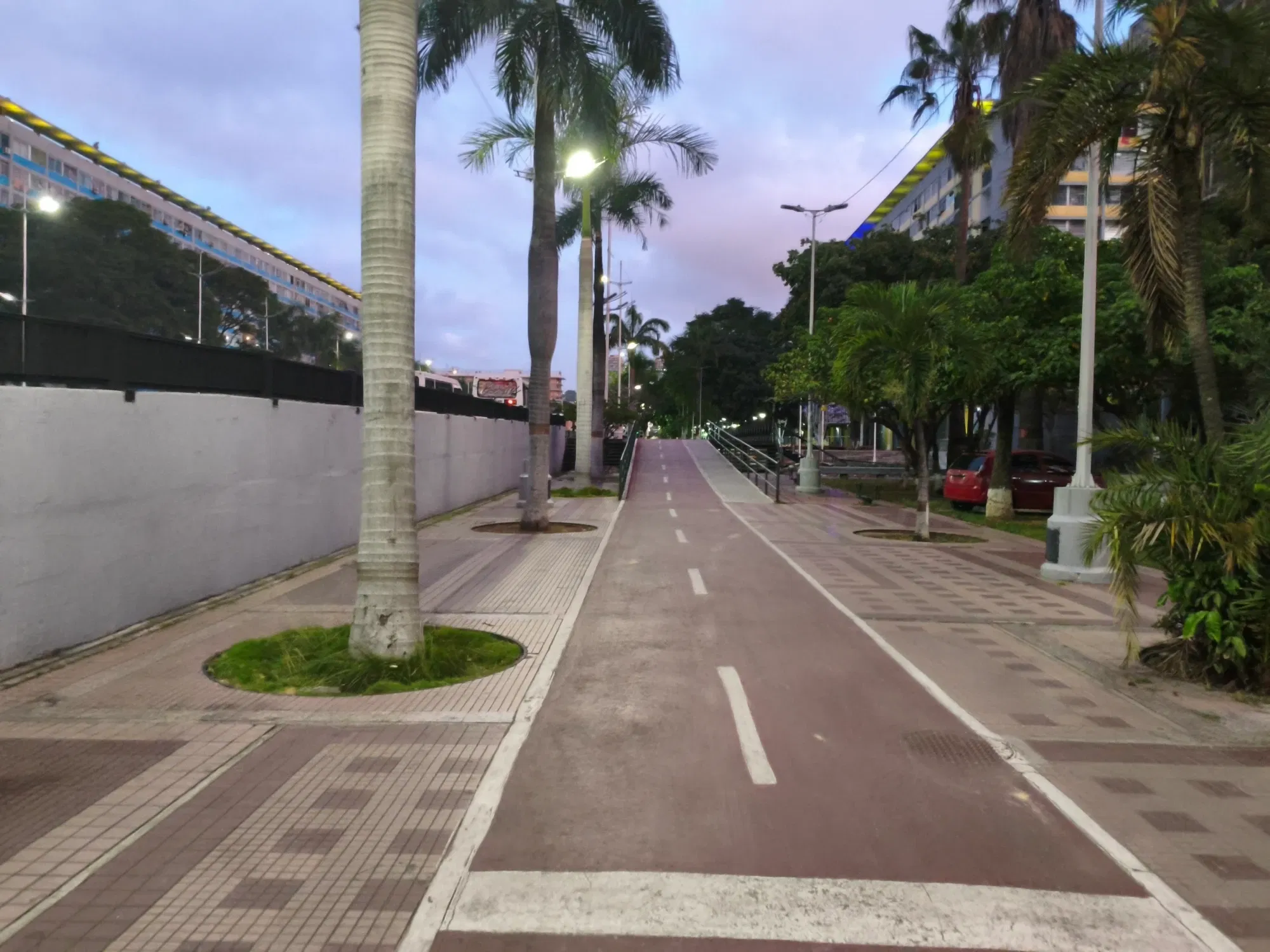 iPlJ5o…
Payout: 0.000 HBDTrotando en el casco central de Caracas/ Jogging in the old town of Caracas
2025-08-06 18:13<liketuimages> <center> ![6ziC3is5kvUODb3D_1000100638.webp