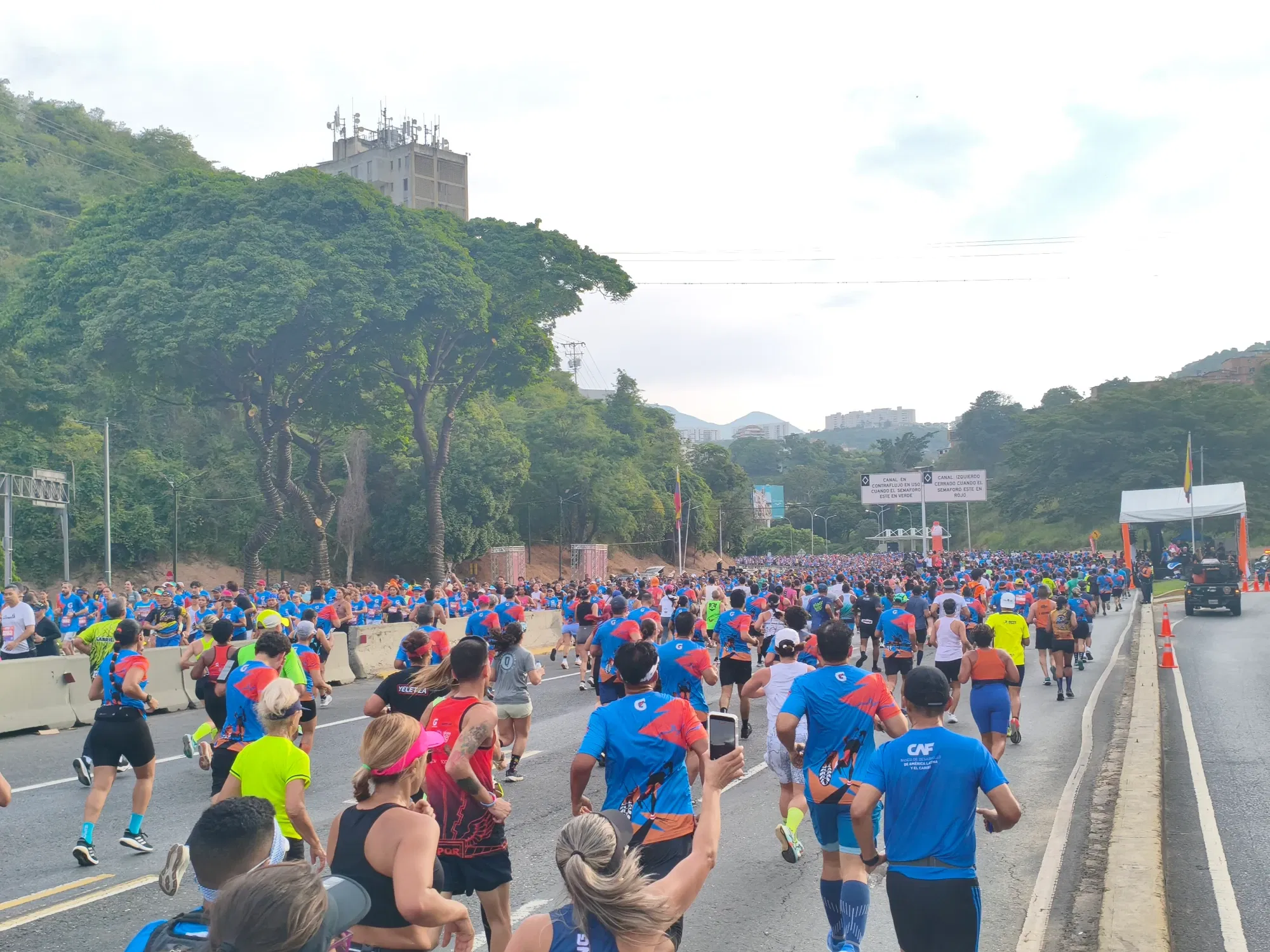 cYMmMY…
Payout: 0.000 HBDTal Día como Hoy
2025-10-07 16:23#TalDiacomoHoy en 1931, nace Desmond Tutu , quien fue un eclesiástico y pacifista sudafricano, conocido por su lucha contra el apartheid. Fue el primer sudafricano negro en ser el…
Payout: 0.000 HBDDía épico de running, música, adrenalina y camaradería
2025-10-06 00:50<liketuimages> <center> ![XPn1DsHI62nQH2fr_1000143465.webp