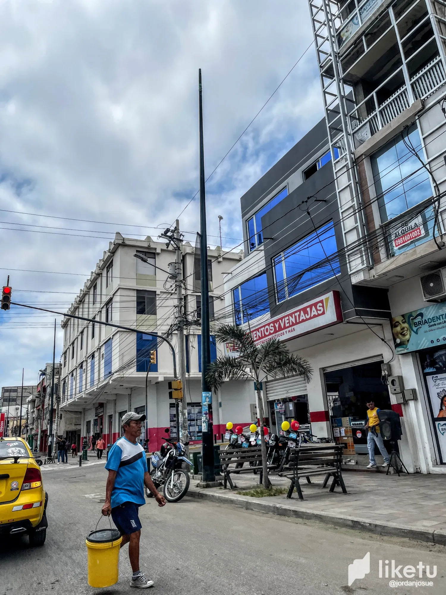 WNI8XVu2MsbbWc…
Payout: 0.000 HBD📸 PhotoFeed Contest - Cityscape Photography Round 137
2025-09-21 12:46## <center>📸 Hey Photographers! 📸</center> **Cityscape photography:** Urban Chronicles in Frames. Freeze-framed moments of a city's soul, where steel, glass, and dreams coll…
Payout: 0.000 HBDPhotoFeed Contest - Street Photography Round 137
2025-09-22 03:10<liketuimages> <center> ![JVm9N5myEd5Mze5q_IMG_3057.webp