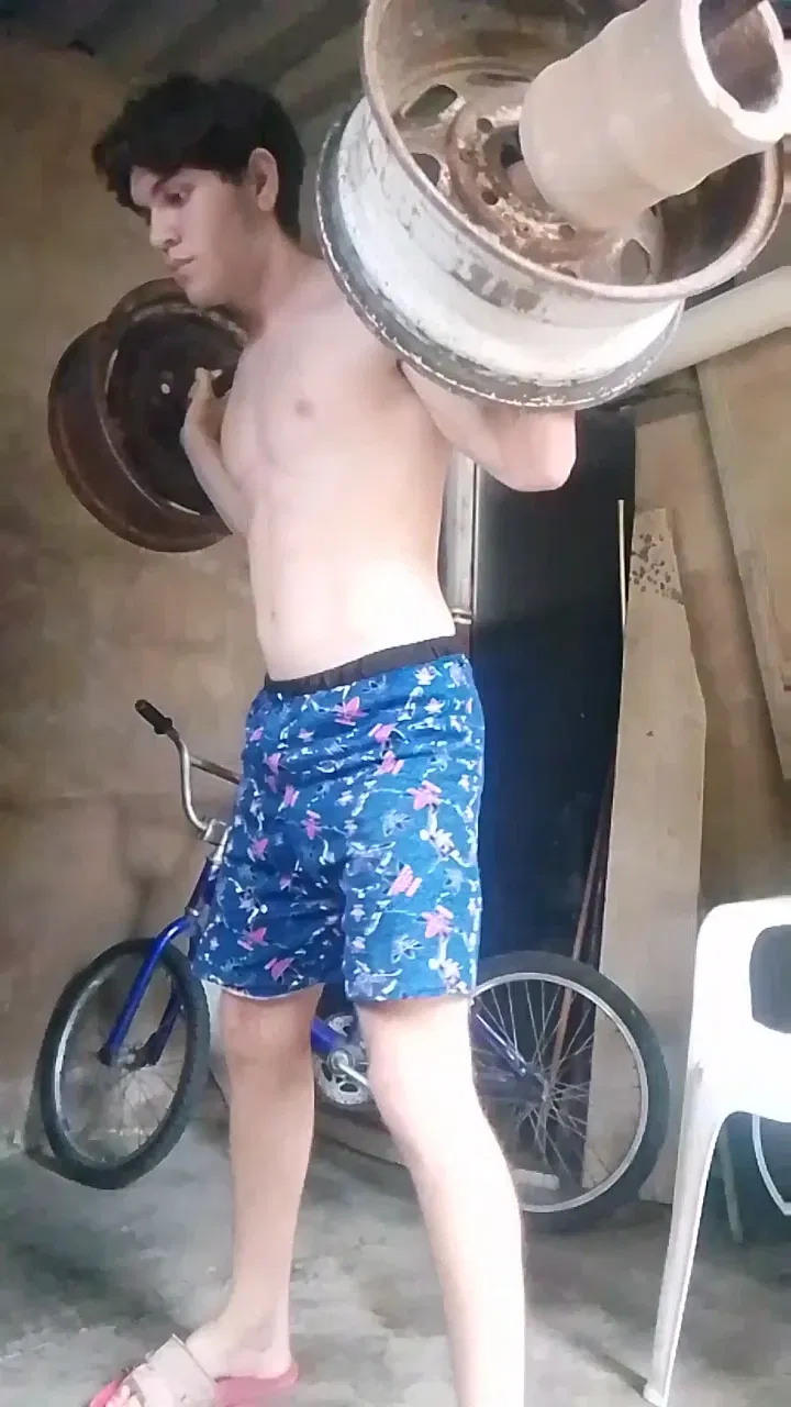 Pequeño entrenamiento de pierna y salida con mi novia (ESP 🇪🇦/ENG 🇺🇸)