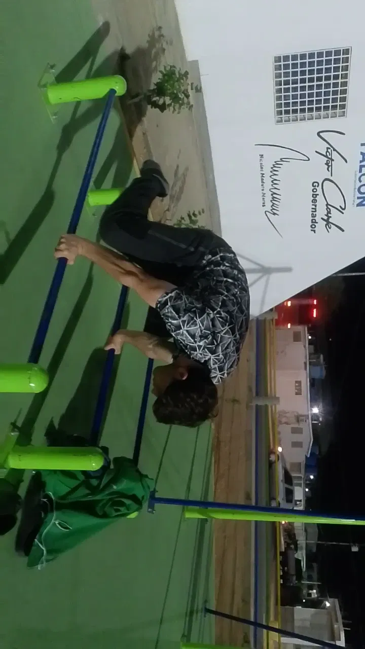 Y8vTXVOvyOsF5mhj_2025-09-25_19-30-53.webp