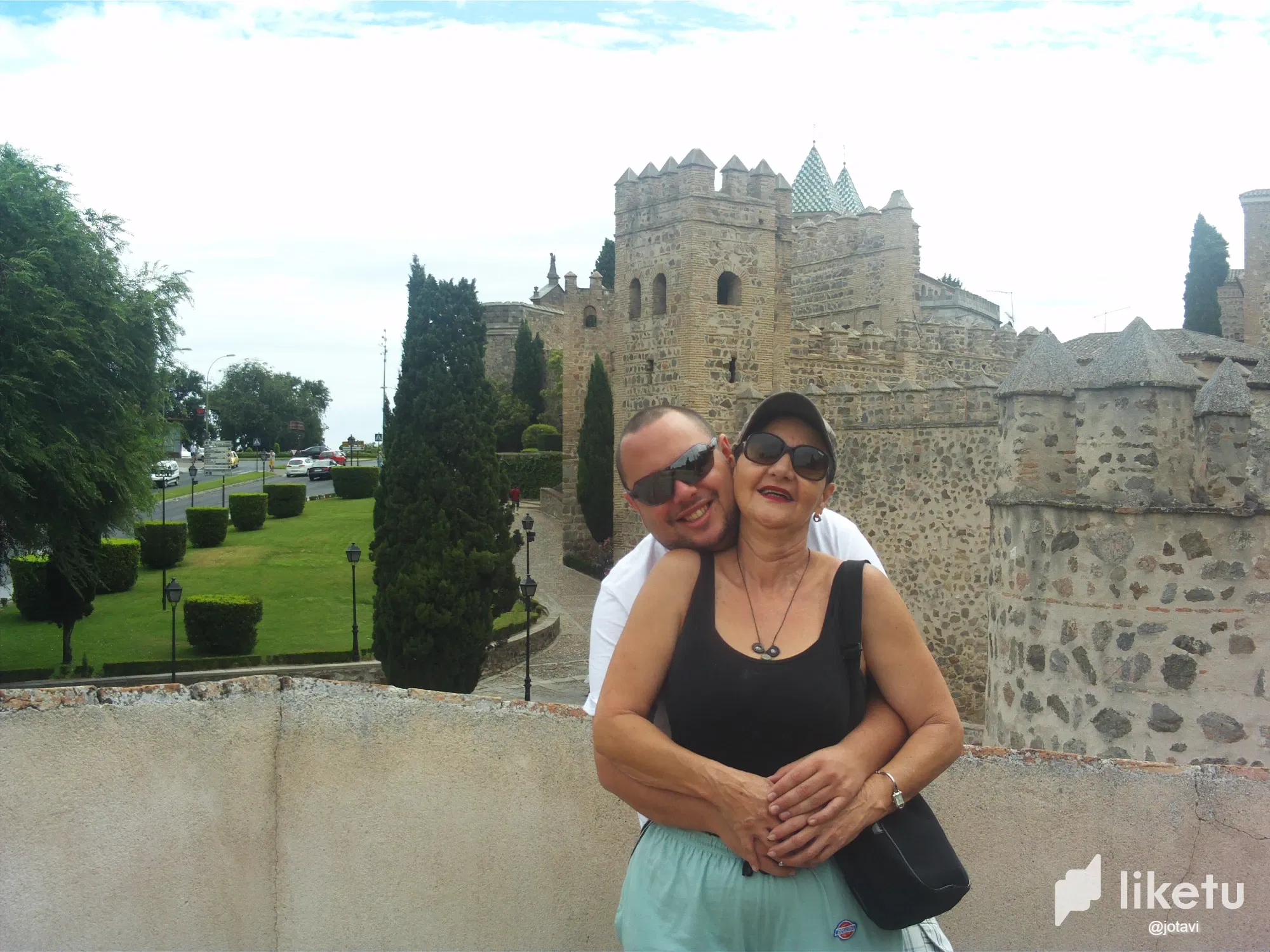 clmg98qq801zsaasz32in79az_FILE0369_2.webp