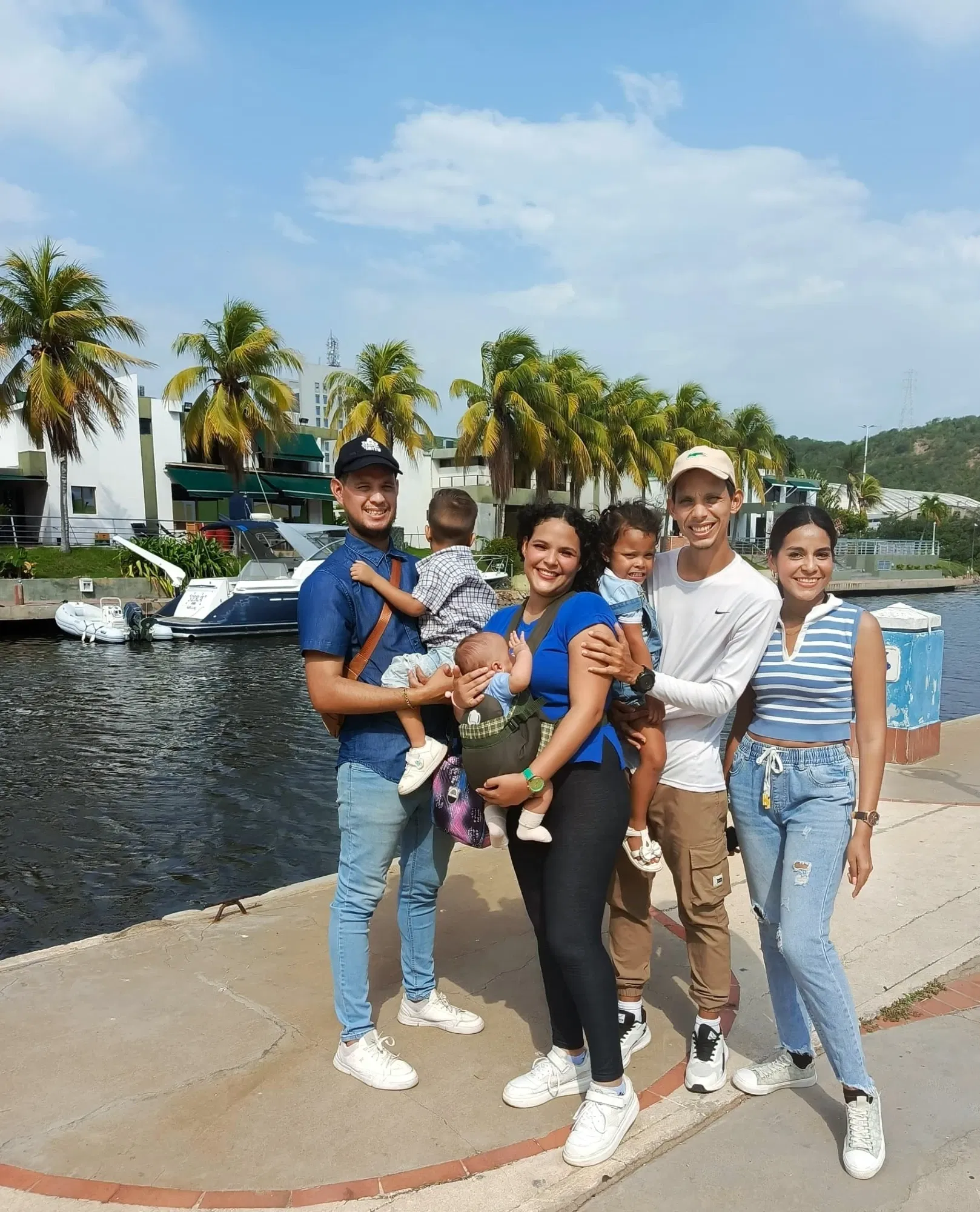 2cshh5tkTaXpPsPI_1000495437.webp