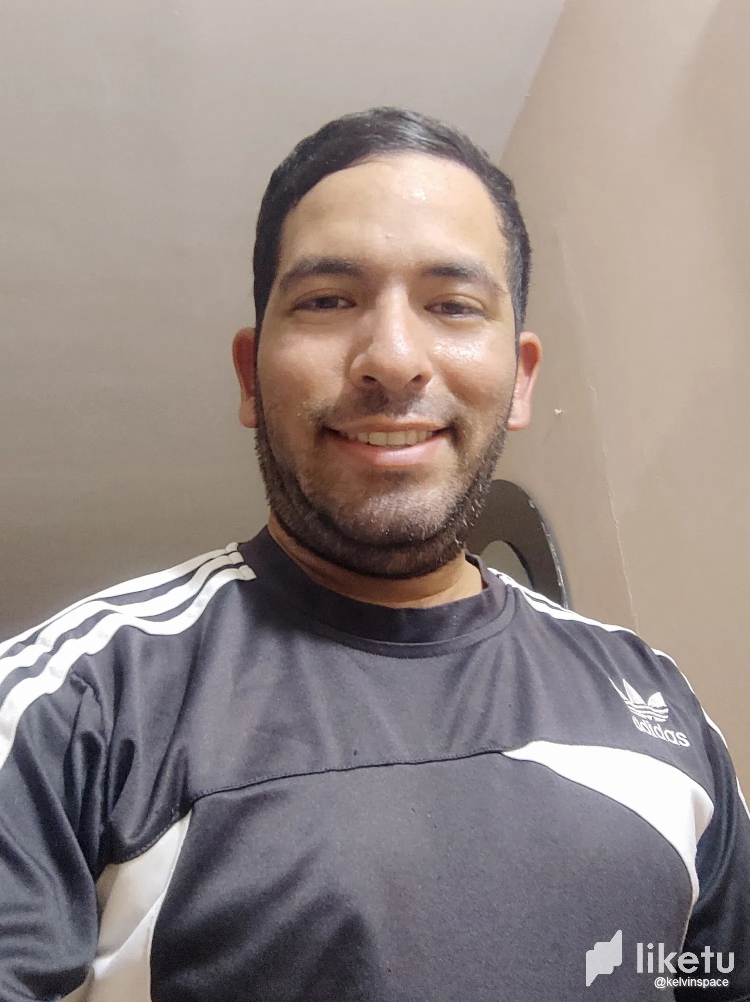 clpdaa5zg02858esze8z15jmj_1700868462726.webp