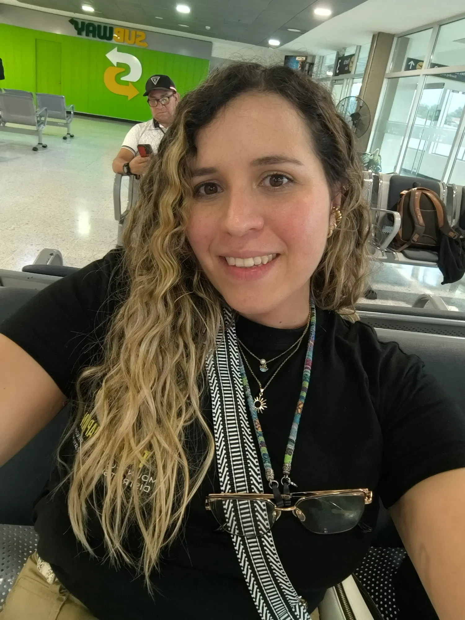 wDNHy9CgHZyJTys2_1000983456.webp
