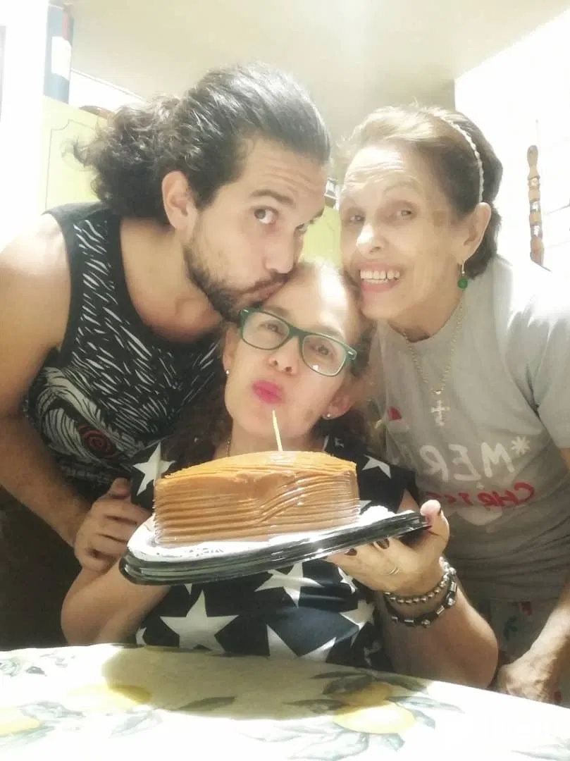 XA0amuNyktAzarvn_cumple3.webp