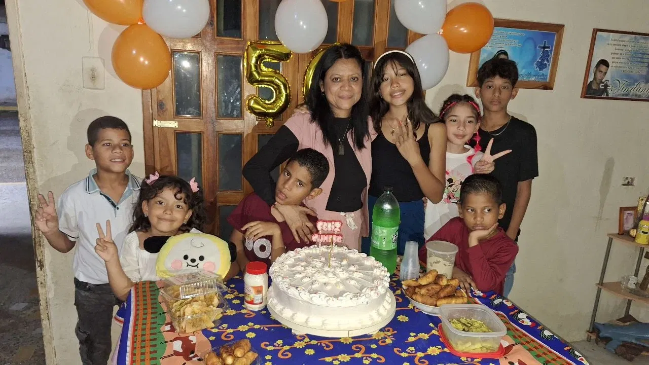 55lNLPX5U1QDQv9u_1000979809.webp