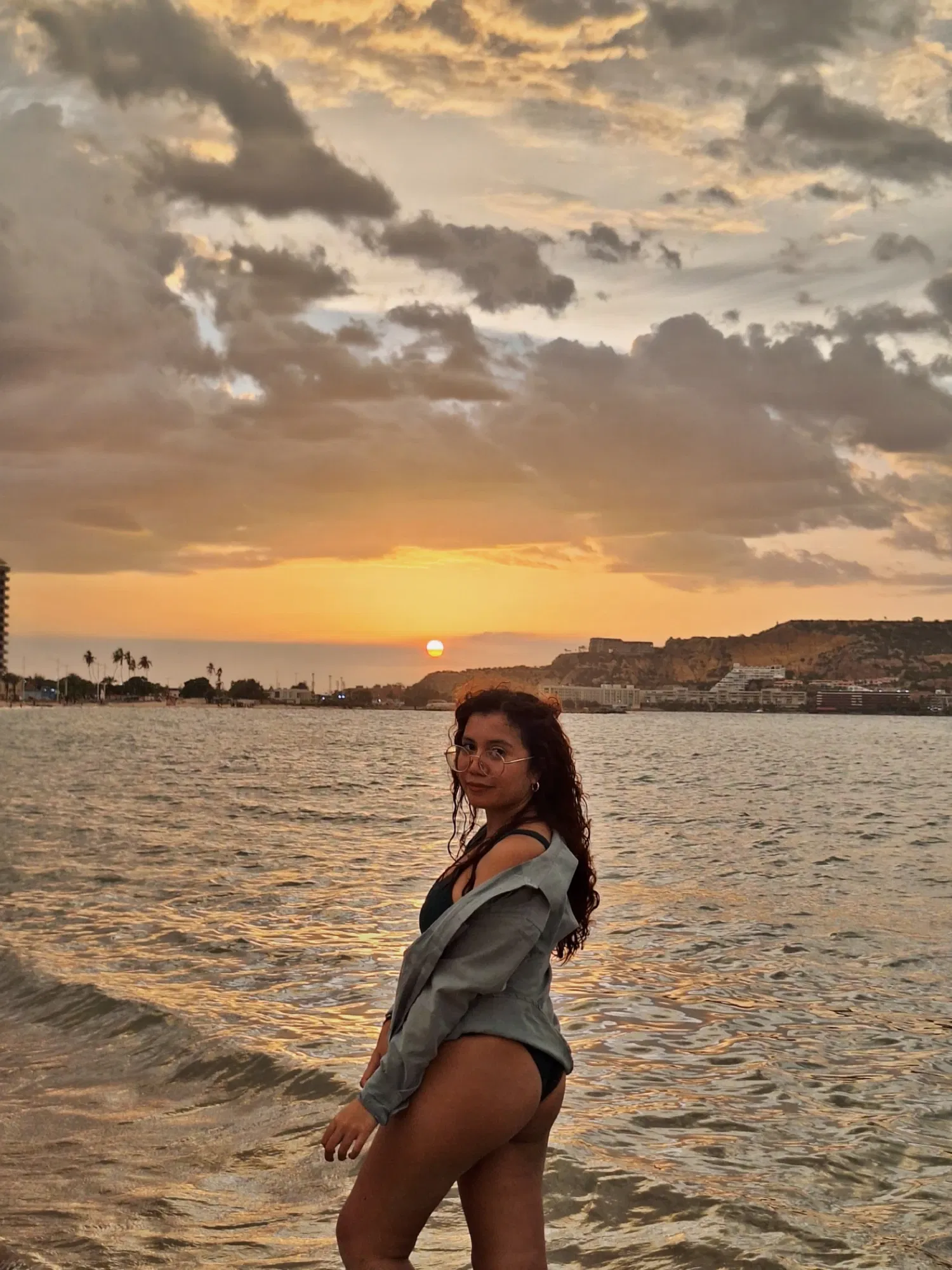 Rj6HwUApA7jEYKl0_1000775044.webp