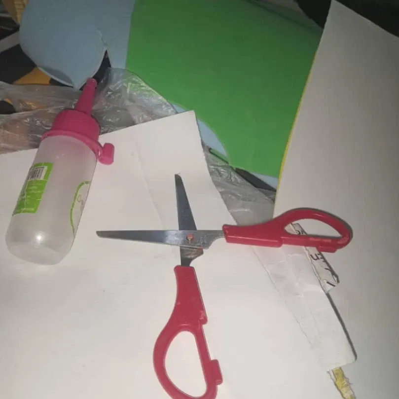 t7wy5di2yXsWttqe_InCollage_20250802_003554101.webp