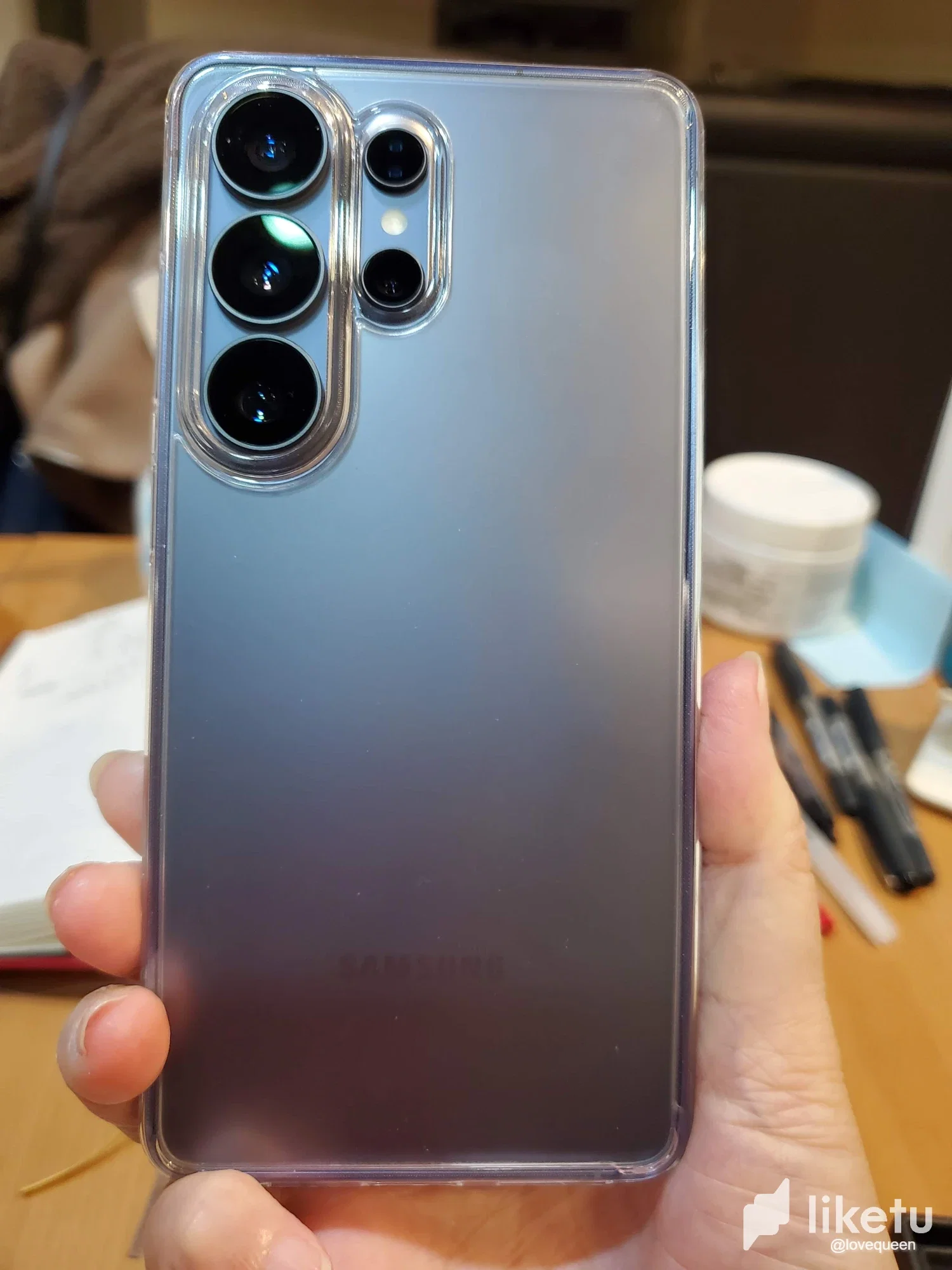 新手機到手啦~~