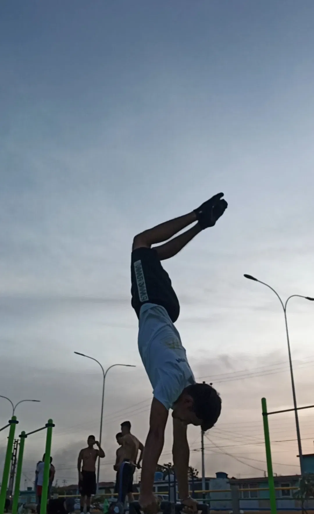 7t1b0XOWUMwmQzJV_Screenshot_2025-06-09-22-03-44-757_com.miui.videoplayer-edit.webp
