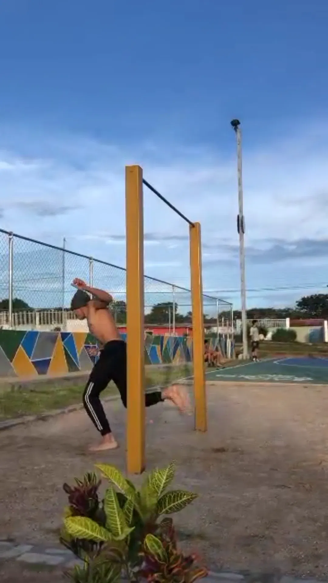 rQZPCfwvRxxJrkxX_1000266450.webp