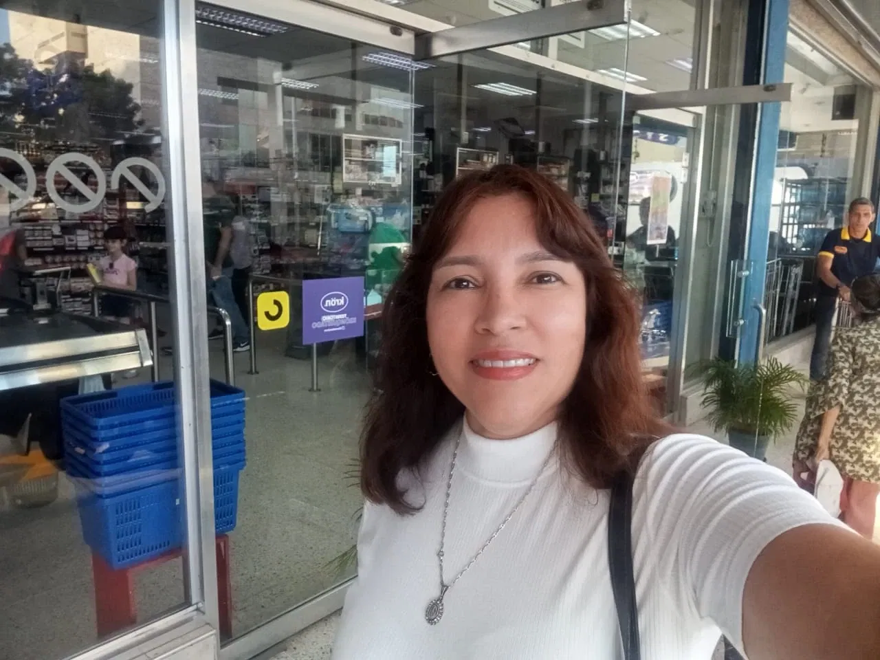 pBtcxw2416HNShpQ_1.webp