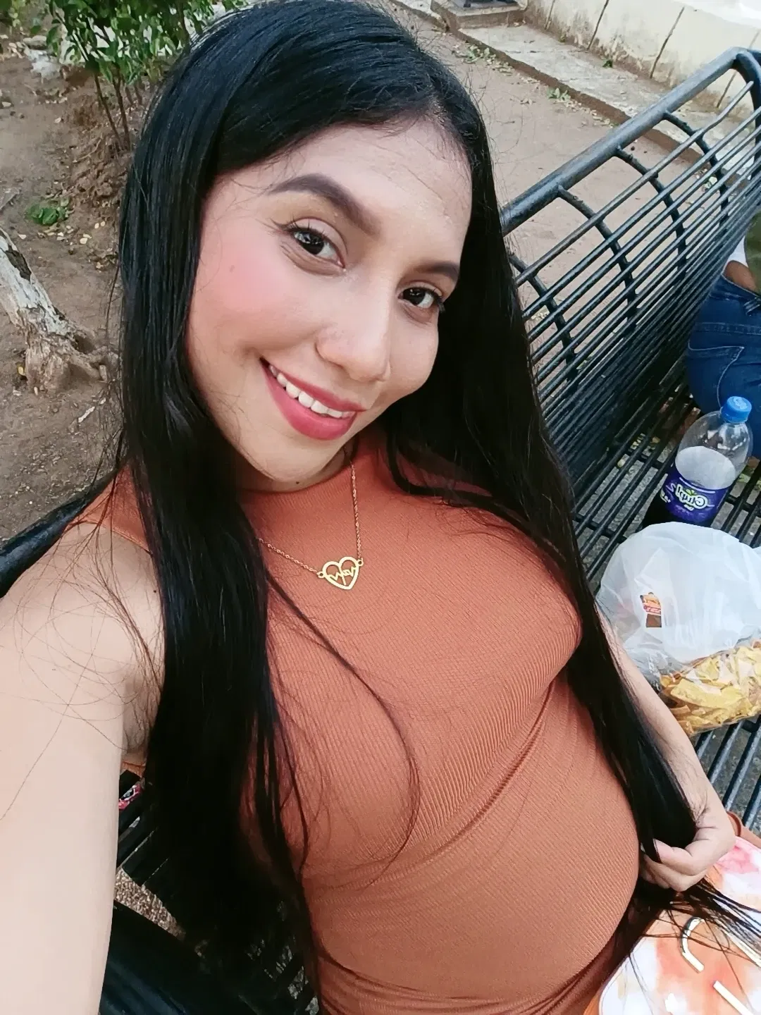 dE2dU2U5M6ygBsb5_B612_20250728_193739_804.webp