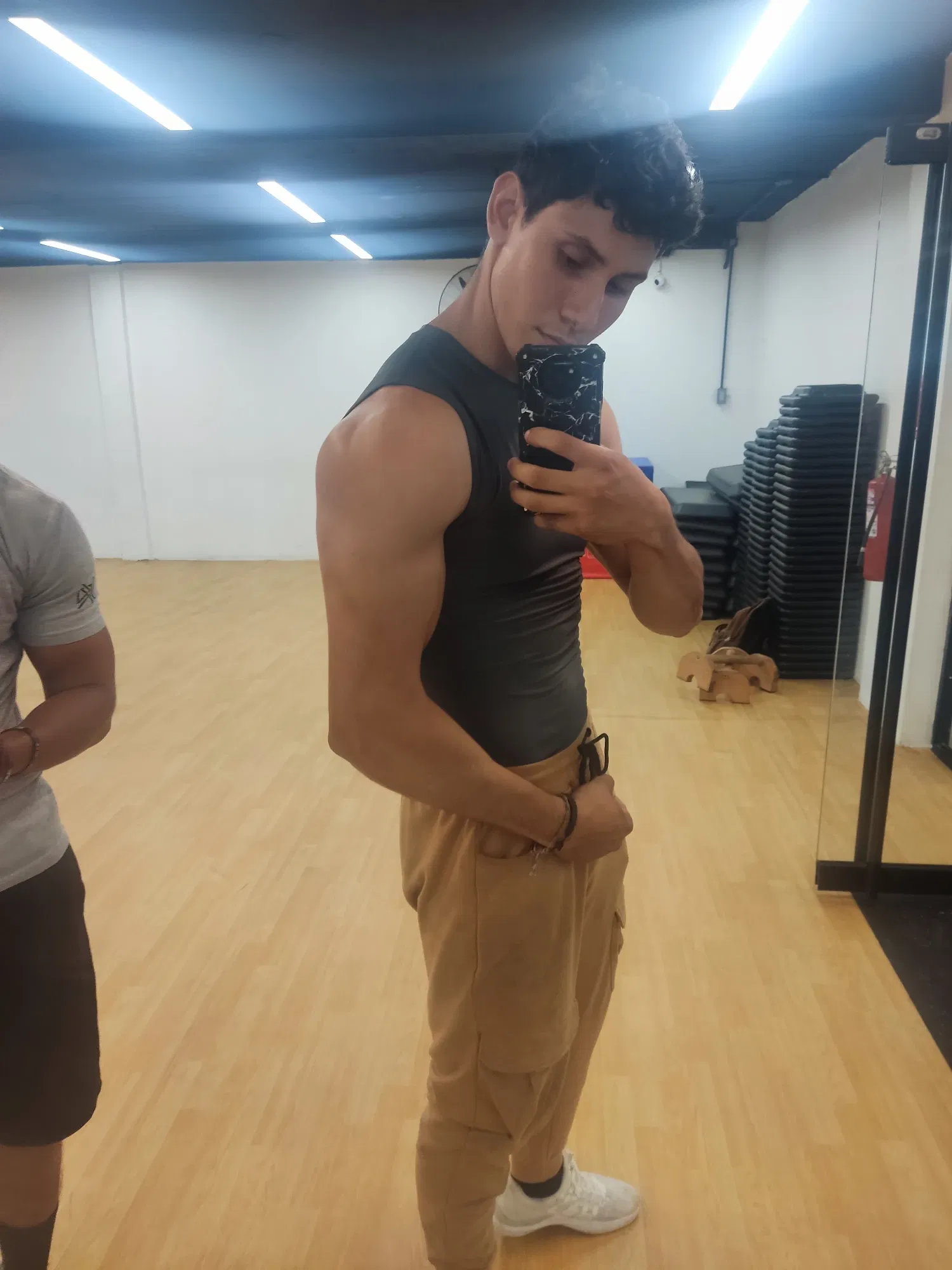 cslcIPZMQOicyANh_1001786375.webp