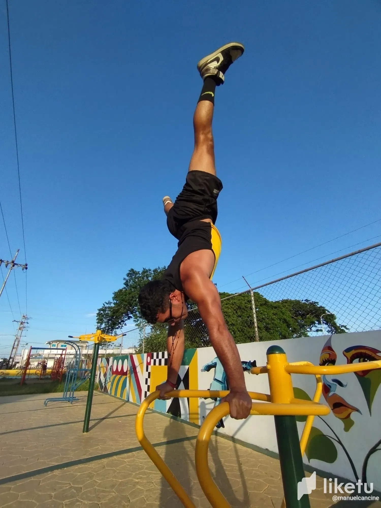 clkgzaowh00569vsz89arcsxg_1000055053.webp