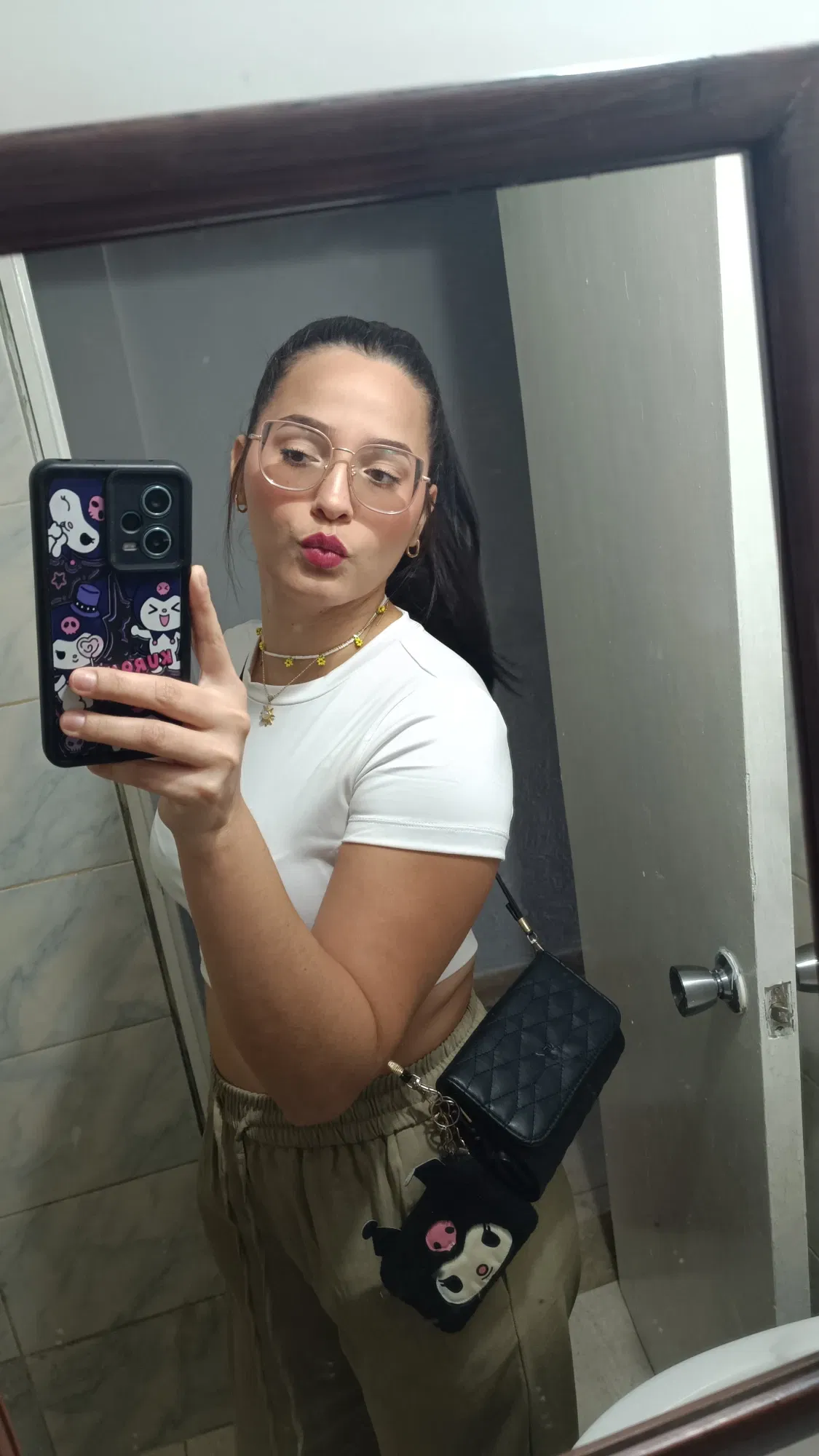 HDnKmqtGj1BguXP3_1000427676.webp