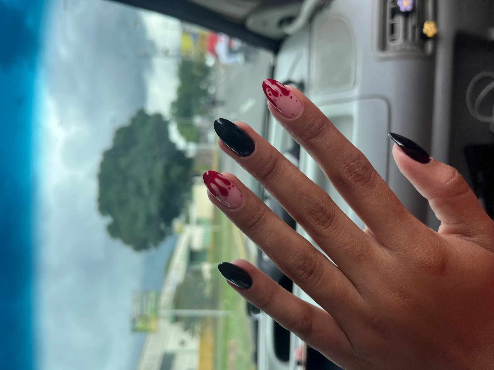 XJX8e4IJYgwc…
Payout: 0.000 HBDMis uñas de este mes, obviamente con temática de Halloween 🎃
2025-10-12 01:34<liketuimages> <center> ![sscaDXunzViYdbO8_IMG_9368.jpeg