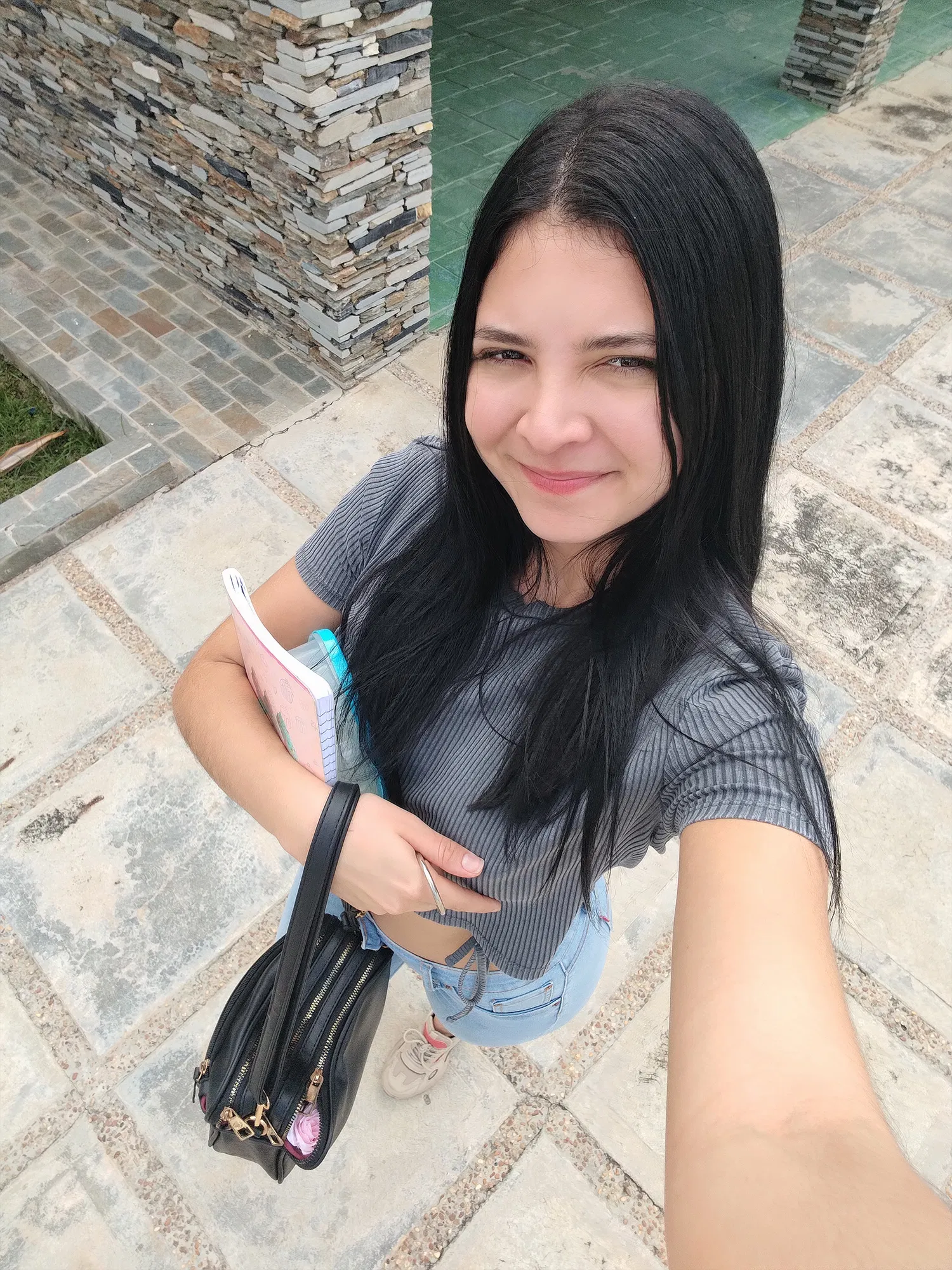 5kXtU5pAEI17JQUl_1000052278.jpg