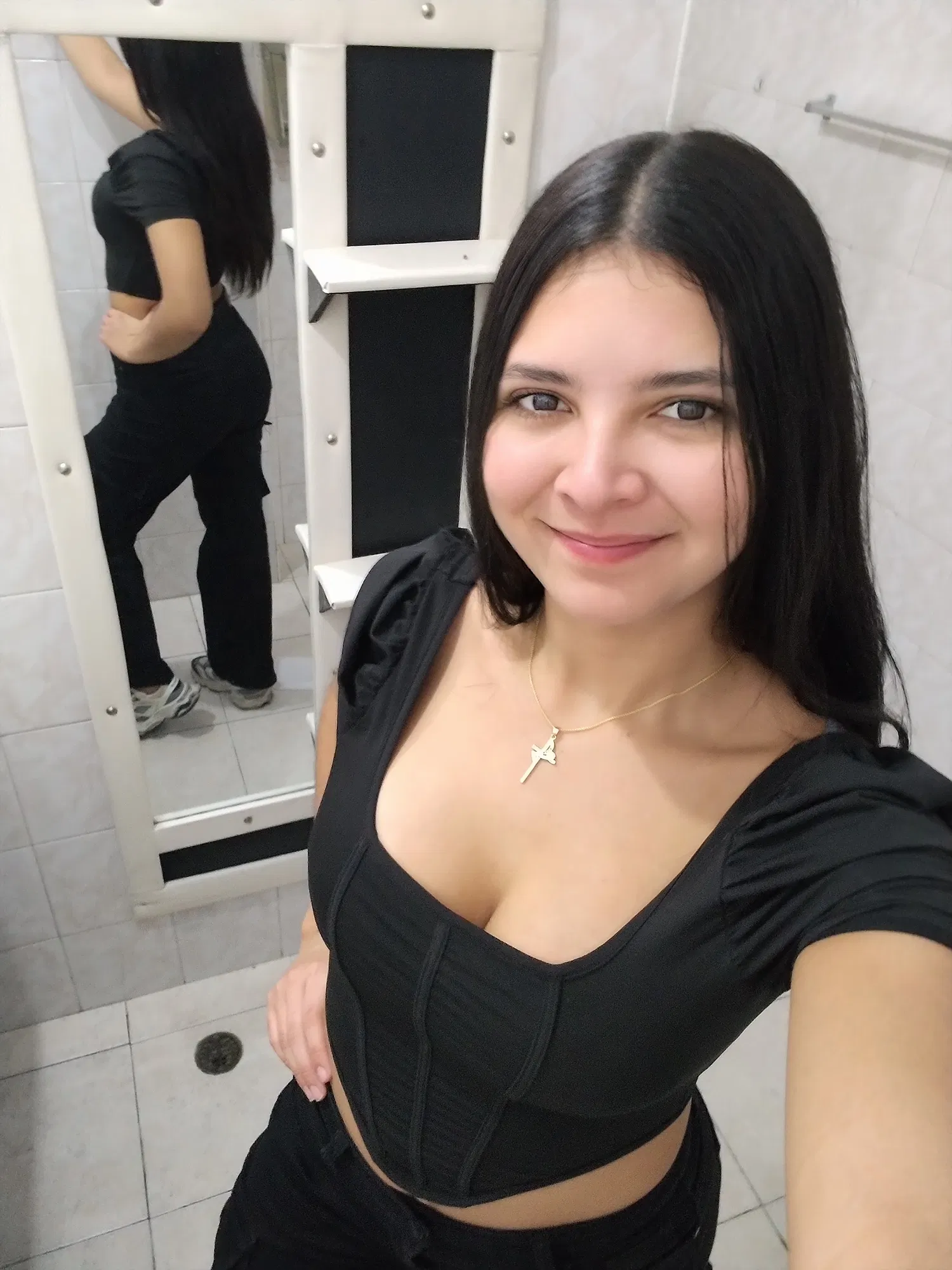 vDwCT4FqQ2oW3w2s_1000042178.jpg