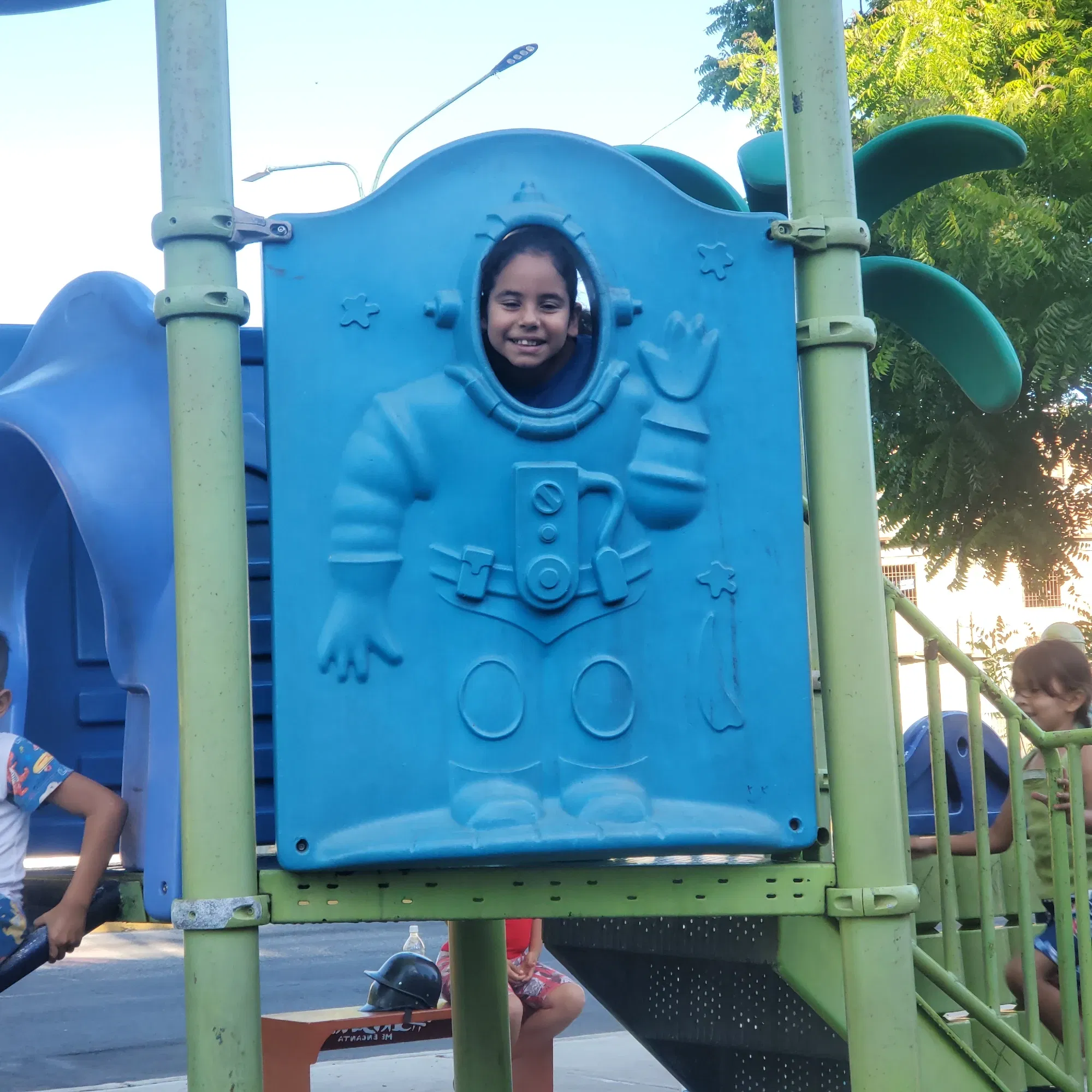 1cQjLnmCVfahFvl4_20250810_180247.webp