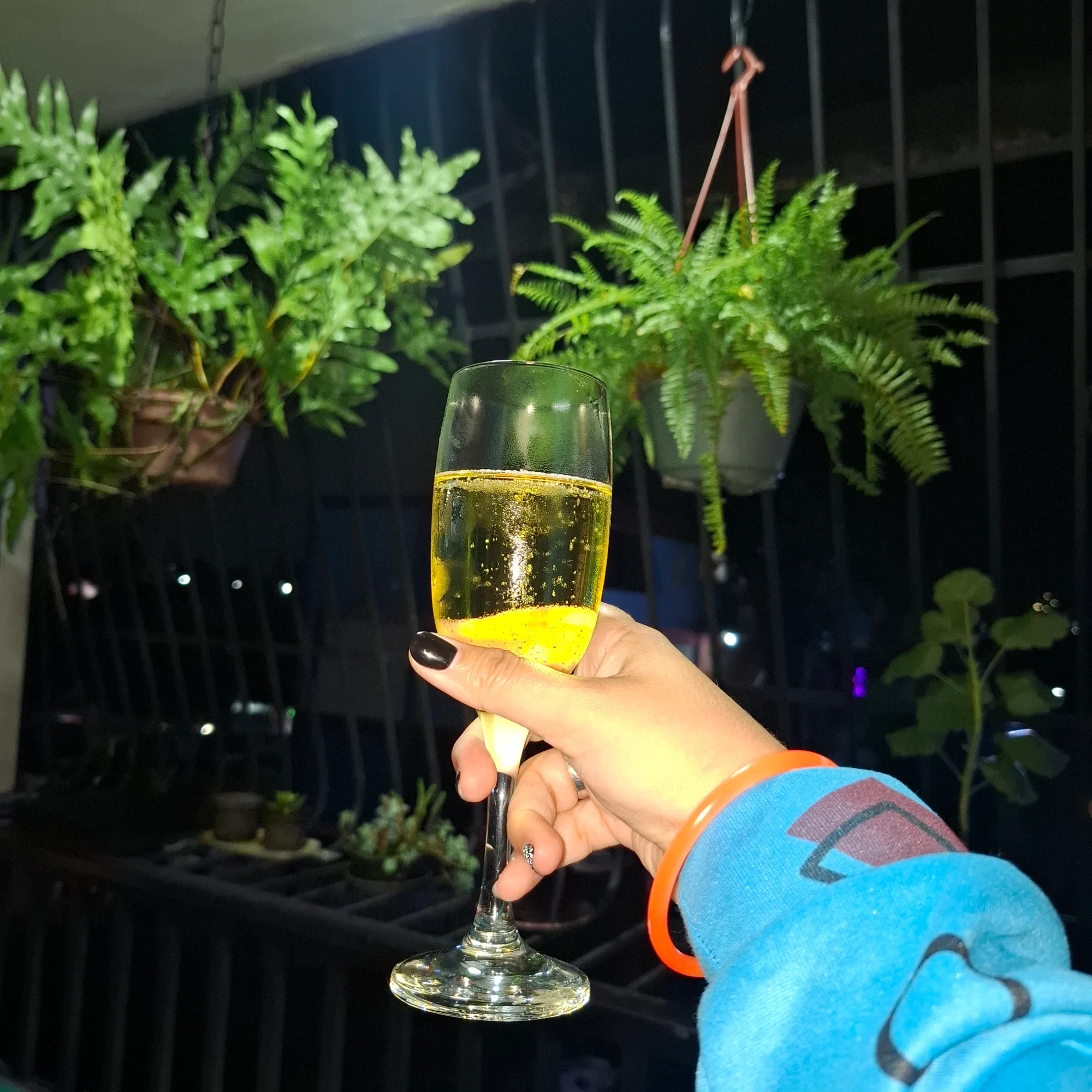 ZpL95mIBUzRzgi4d_1000184302.webp