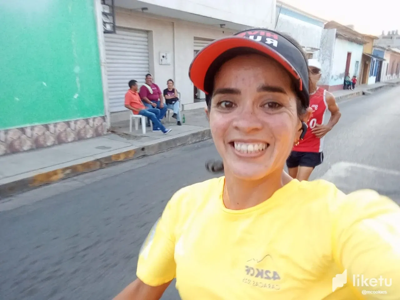 C35AvTr4HsBlmEx2_13039.webp