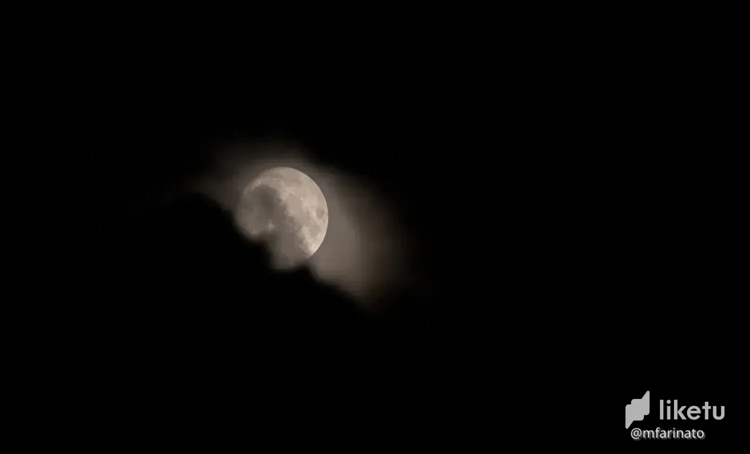cla2u05xj00b92ikc3w8qcqu3_My_moon.webp