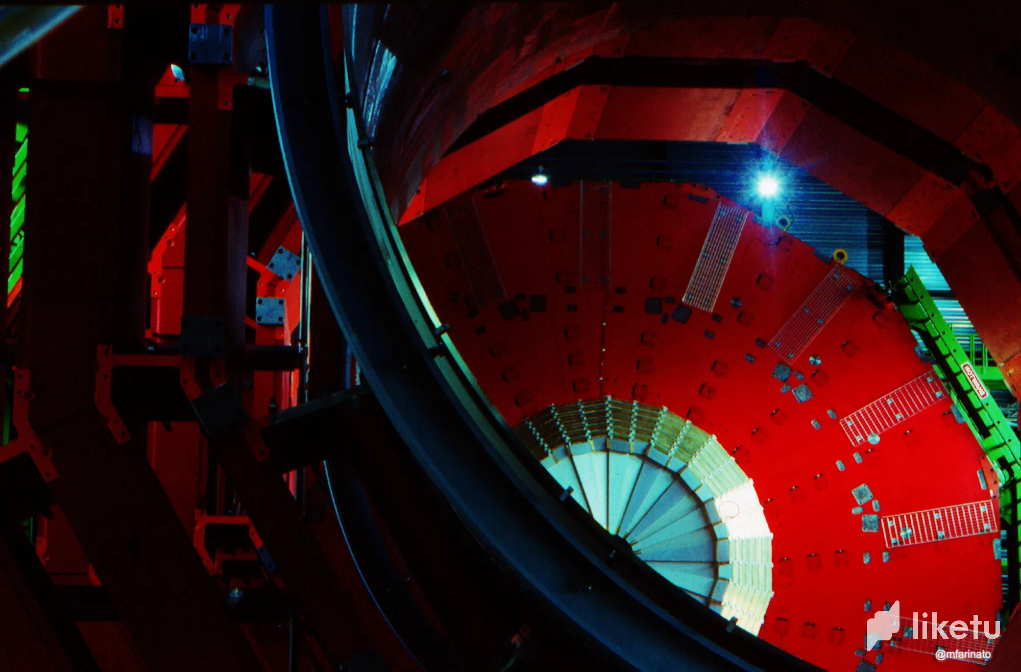 claveva7f05gu1ymj2ugnbz0v_Particular_acc_cern_1.webp