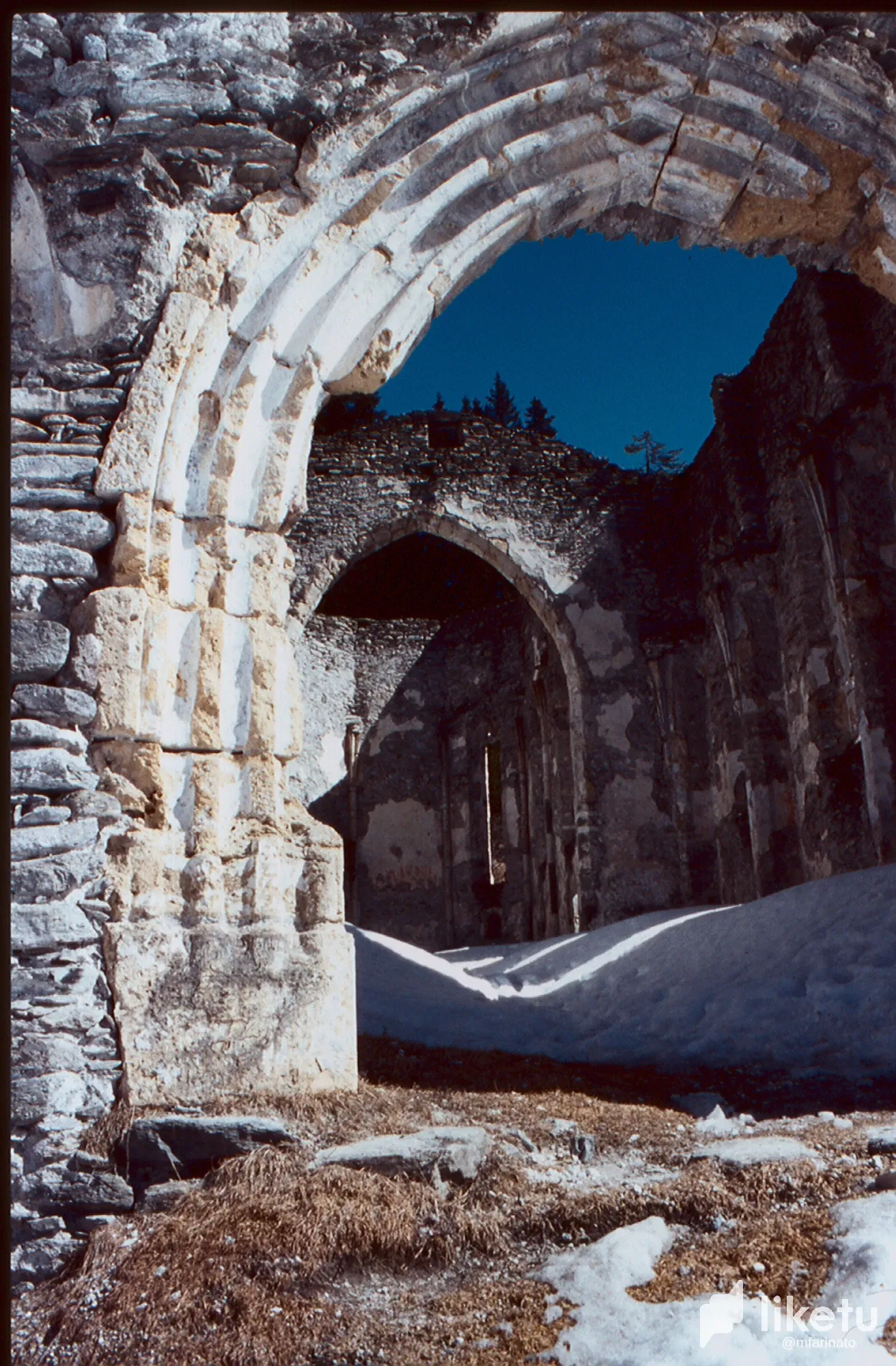 clawvj15g05n61hmjep45gtvk_st_moritz_2.webp