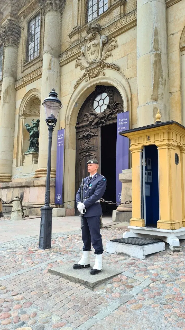 A proud man at the palace gate - 07192021