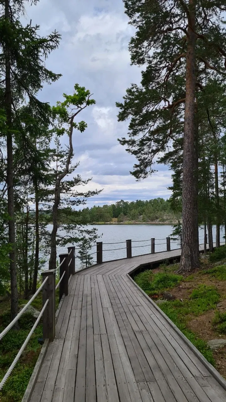 A proud man at the palace gate - 07192021