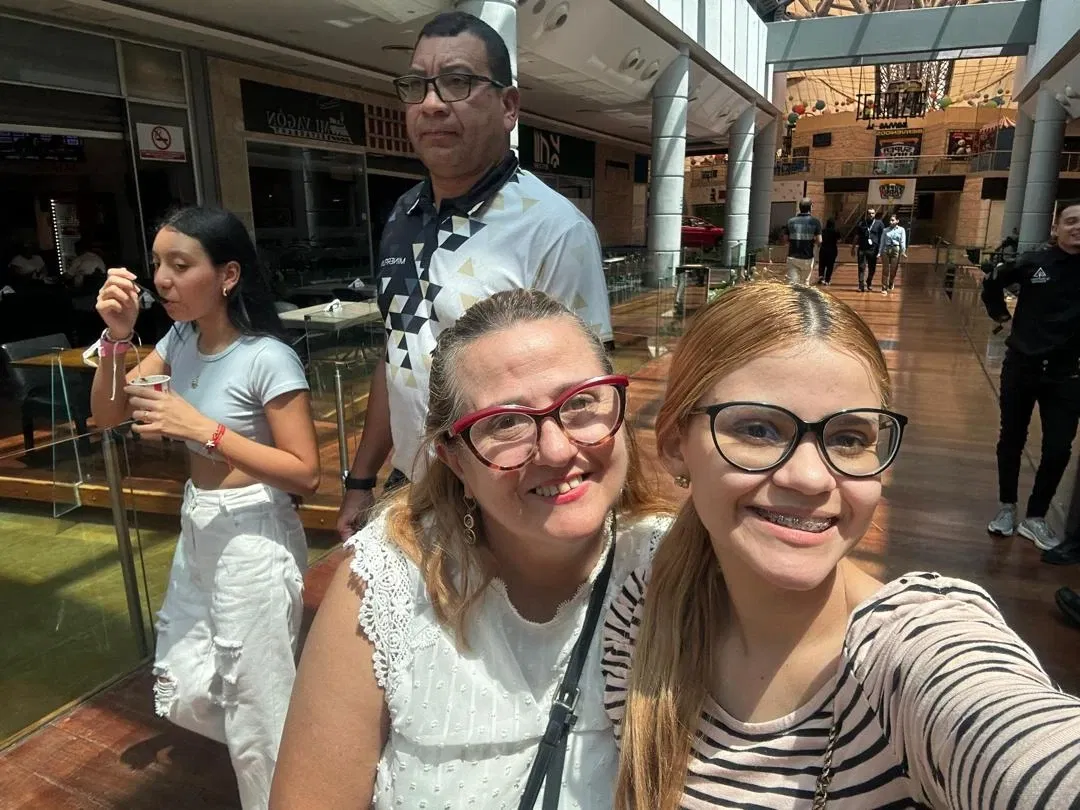 jhGr849KZqWmD54K_2.webp