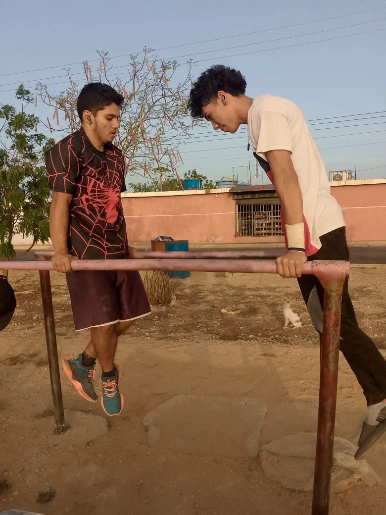 4kYyh22ebUI0q2Np_1000133508.webp