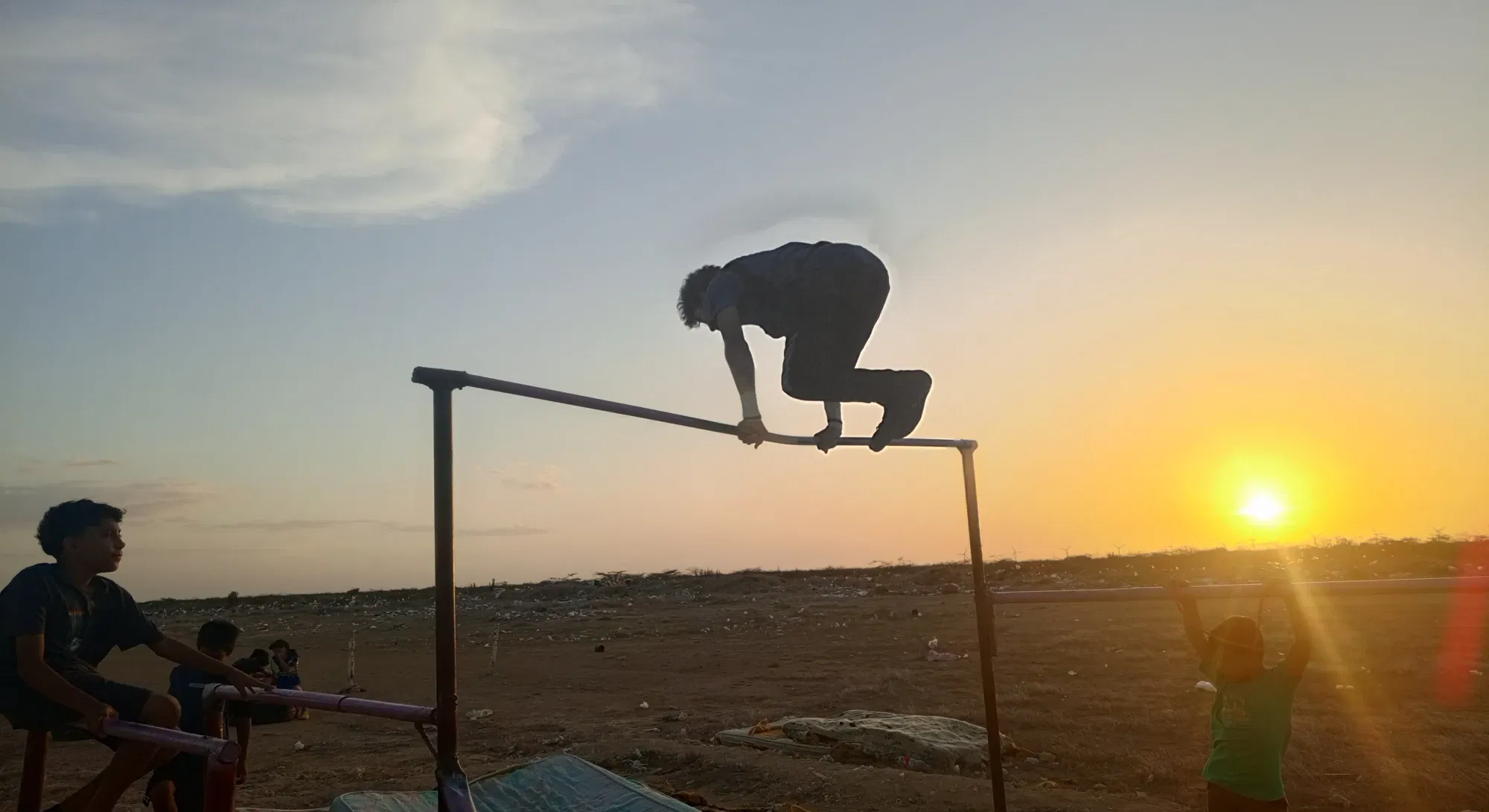 98UGcgVGXy048JWx_1000167589.webp