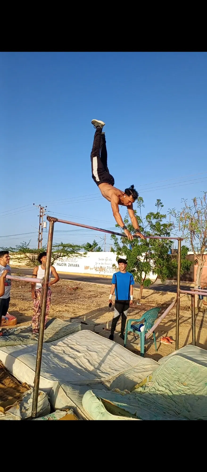 KjATrwmkr5ETxLwt_1000185248.webp