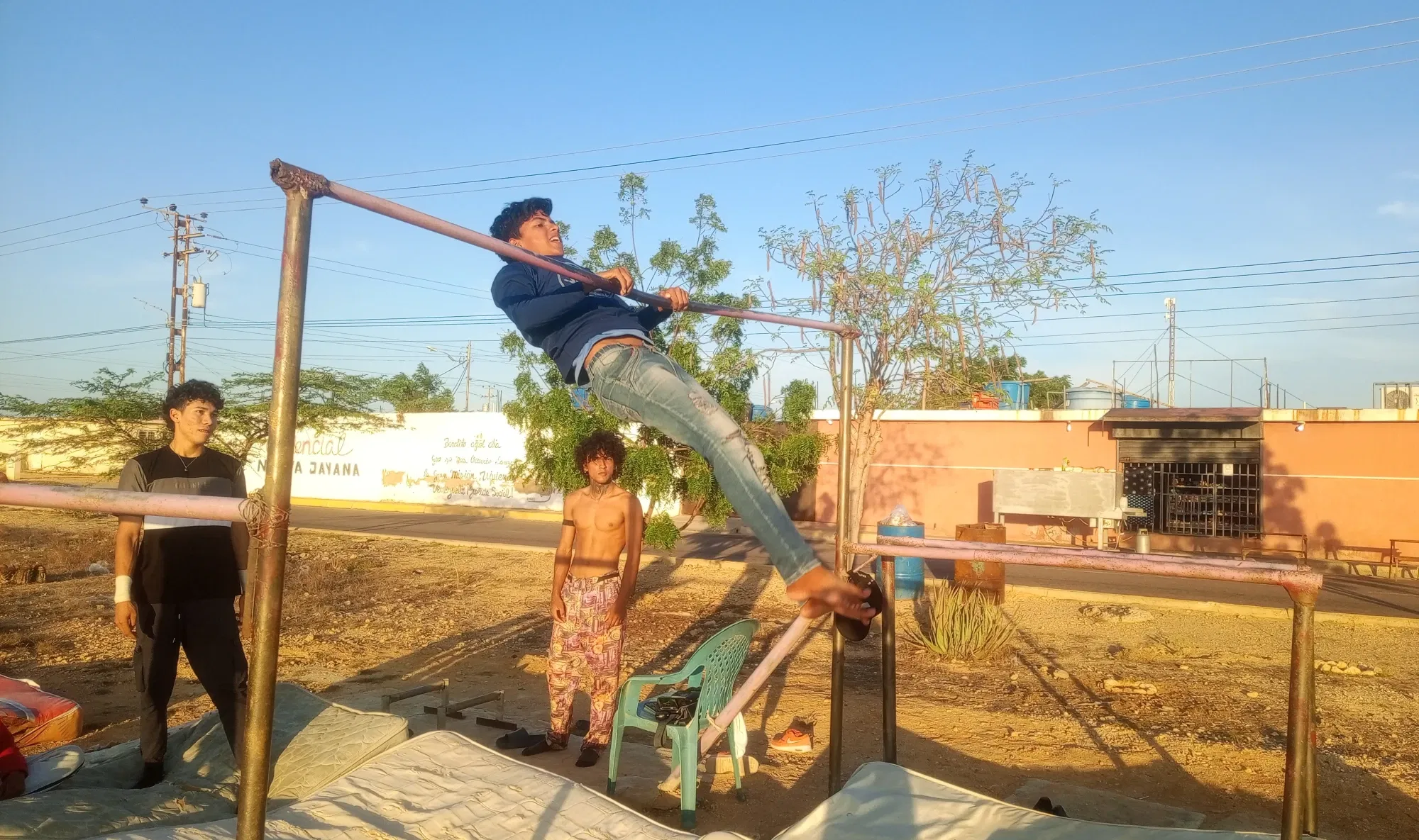 ifqwGKjDzhqSdiIh_1000188787.webp